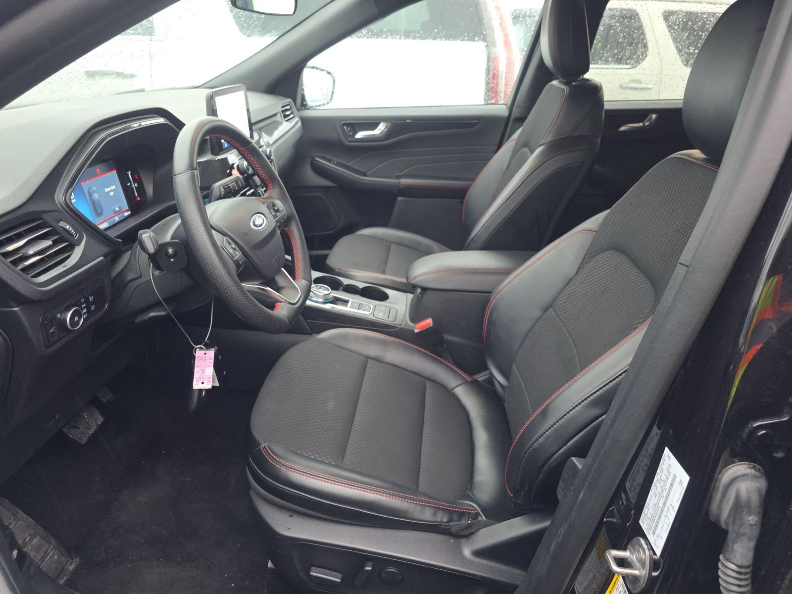 FORD ESCAPE - 8