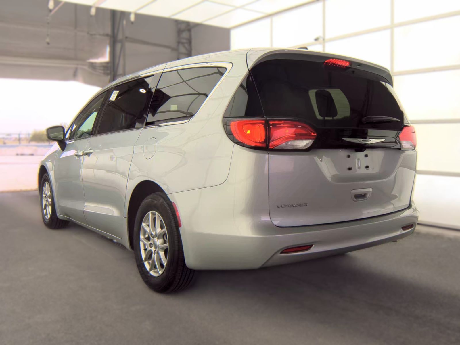 CHRYSLER VOYAGER - 9