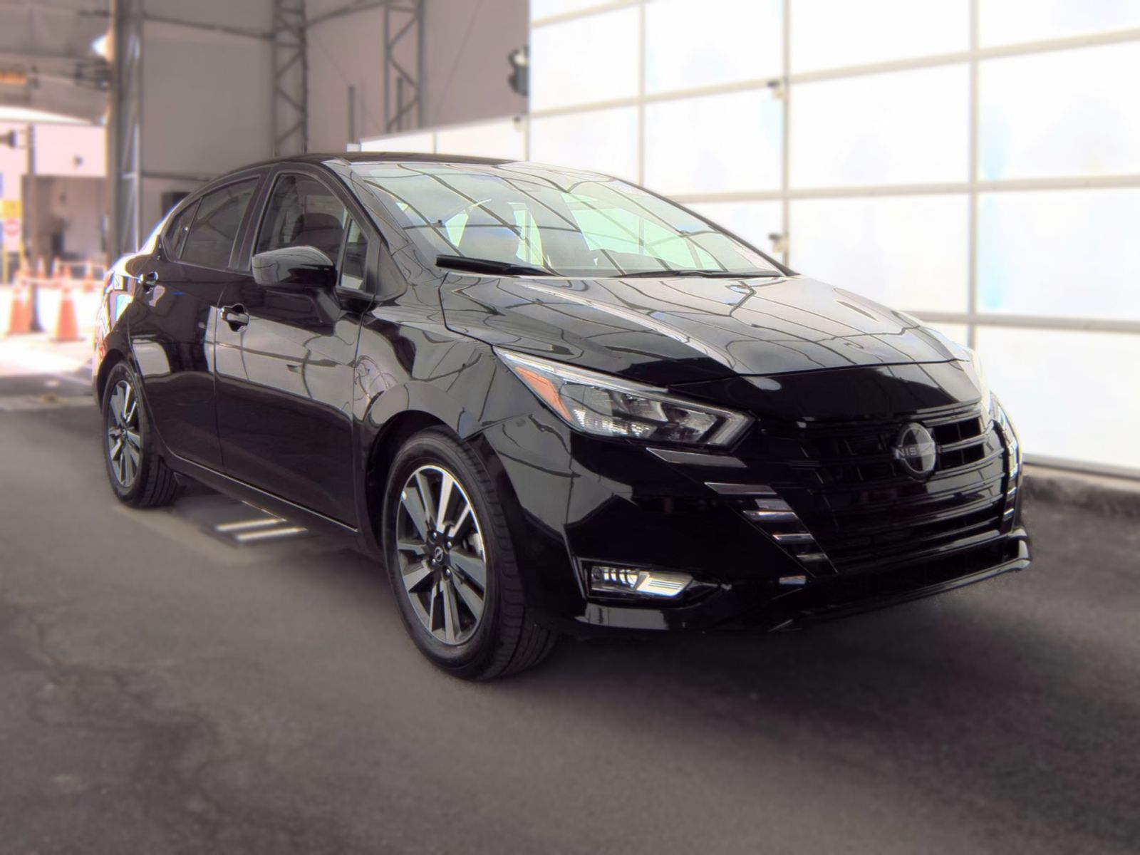 NISSAN VERSA - 5