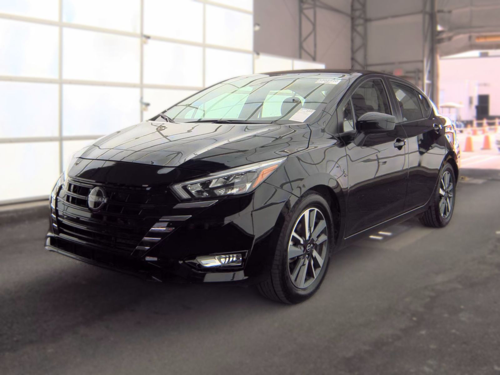 NISSAN VERSA - 1