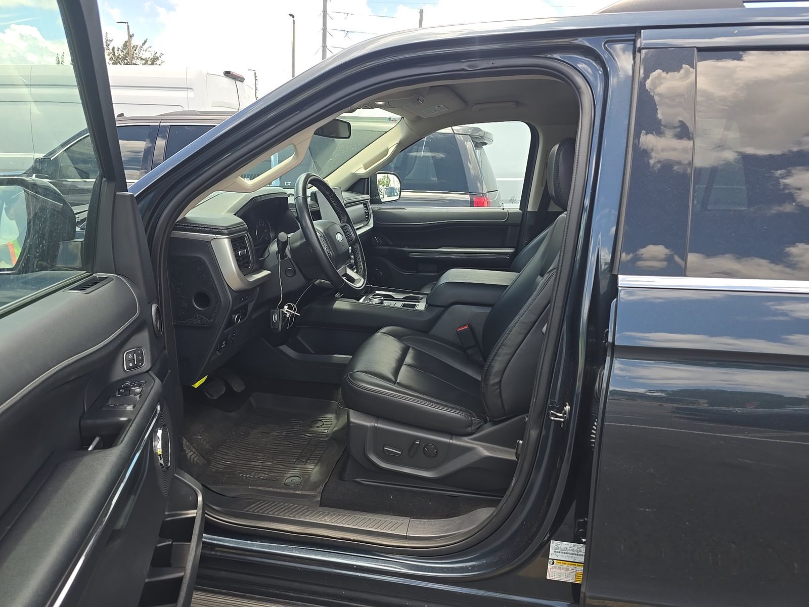 FORD EXPEDITION - 8