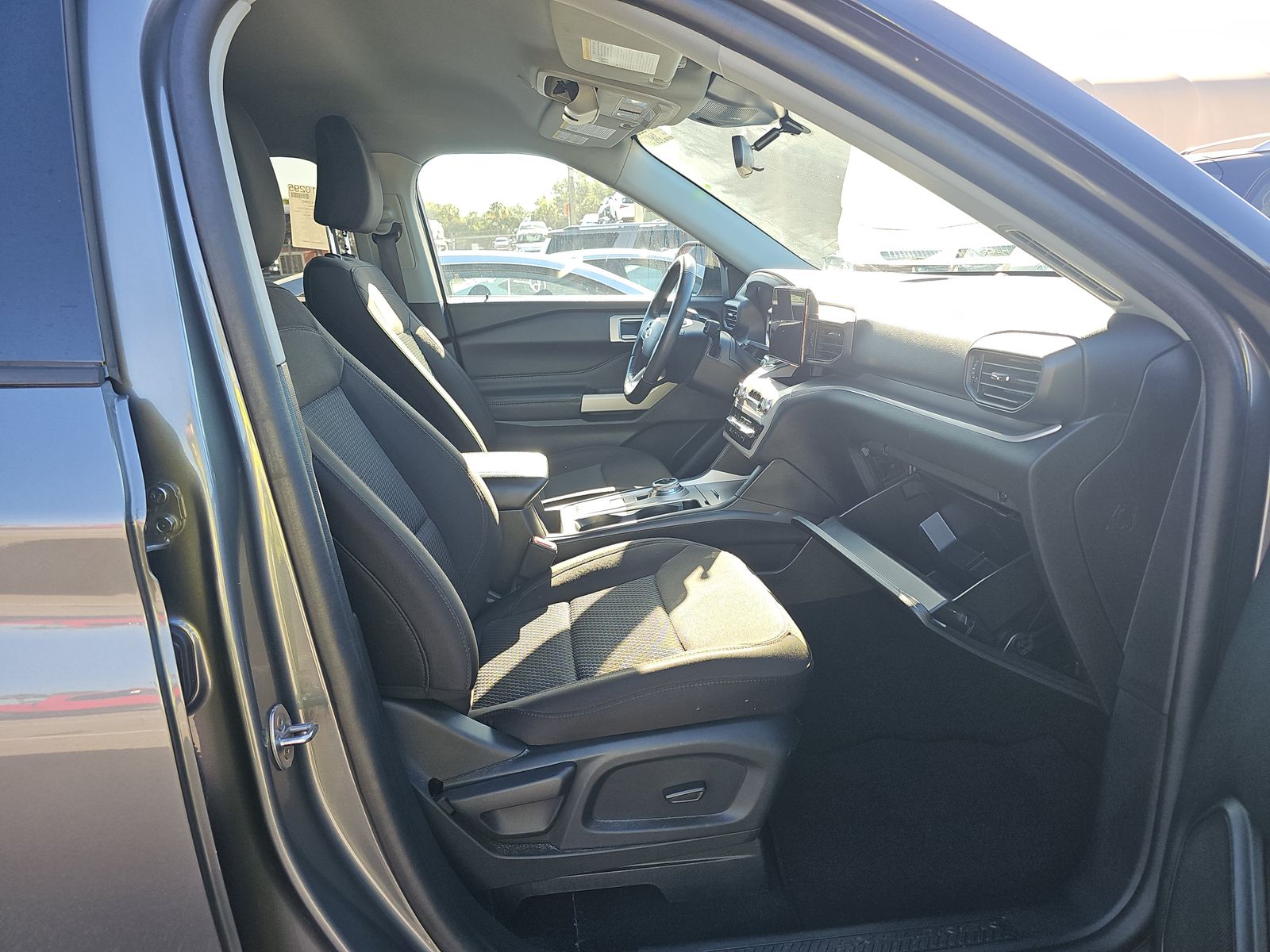 FORD EXPLORER - 9