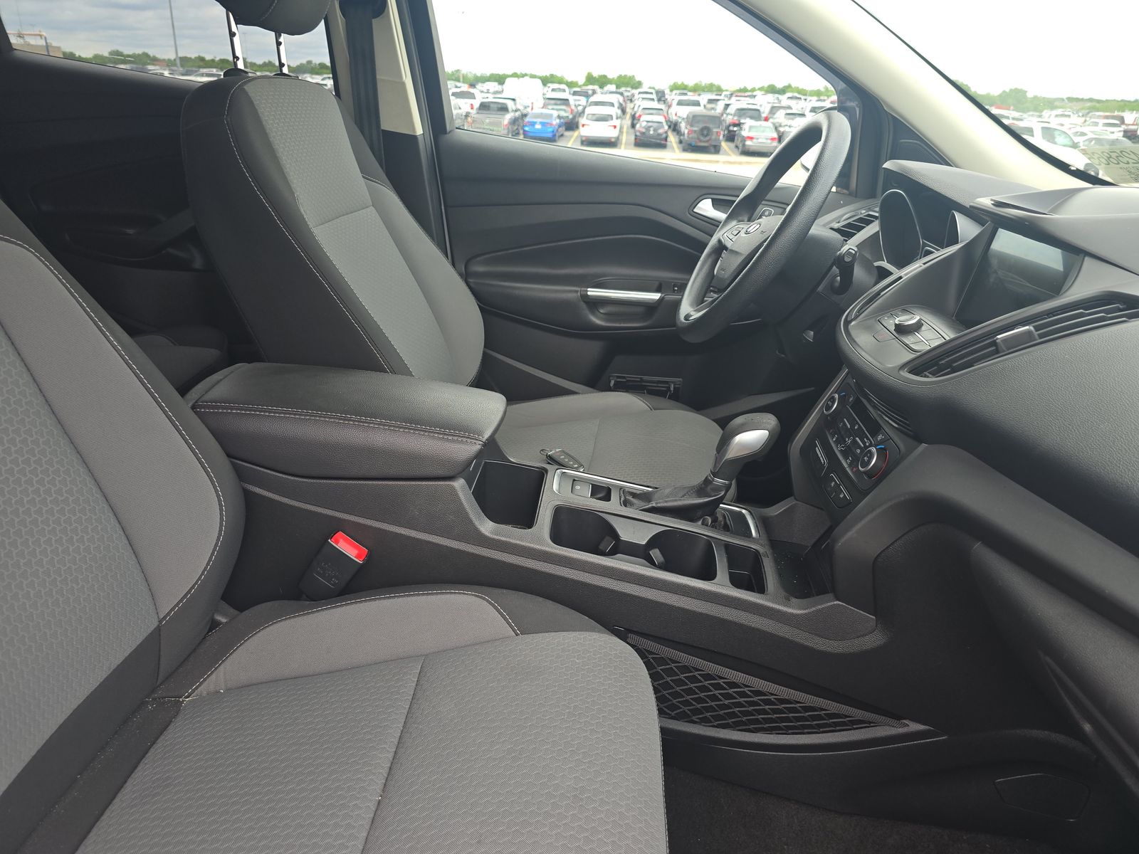 FORD ESCAPE - 9