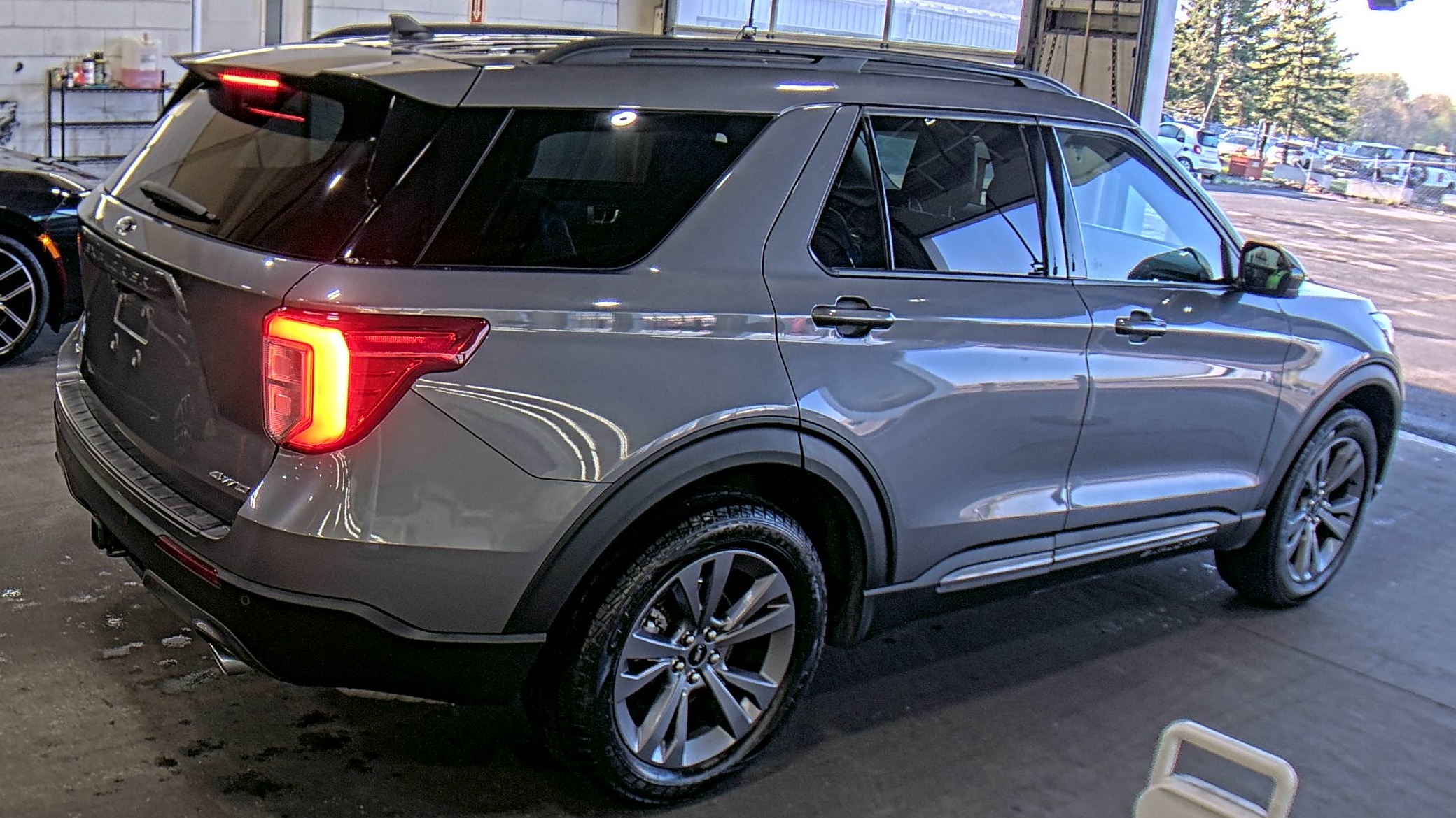 FORD EXPLORER - 5