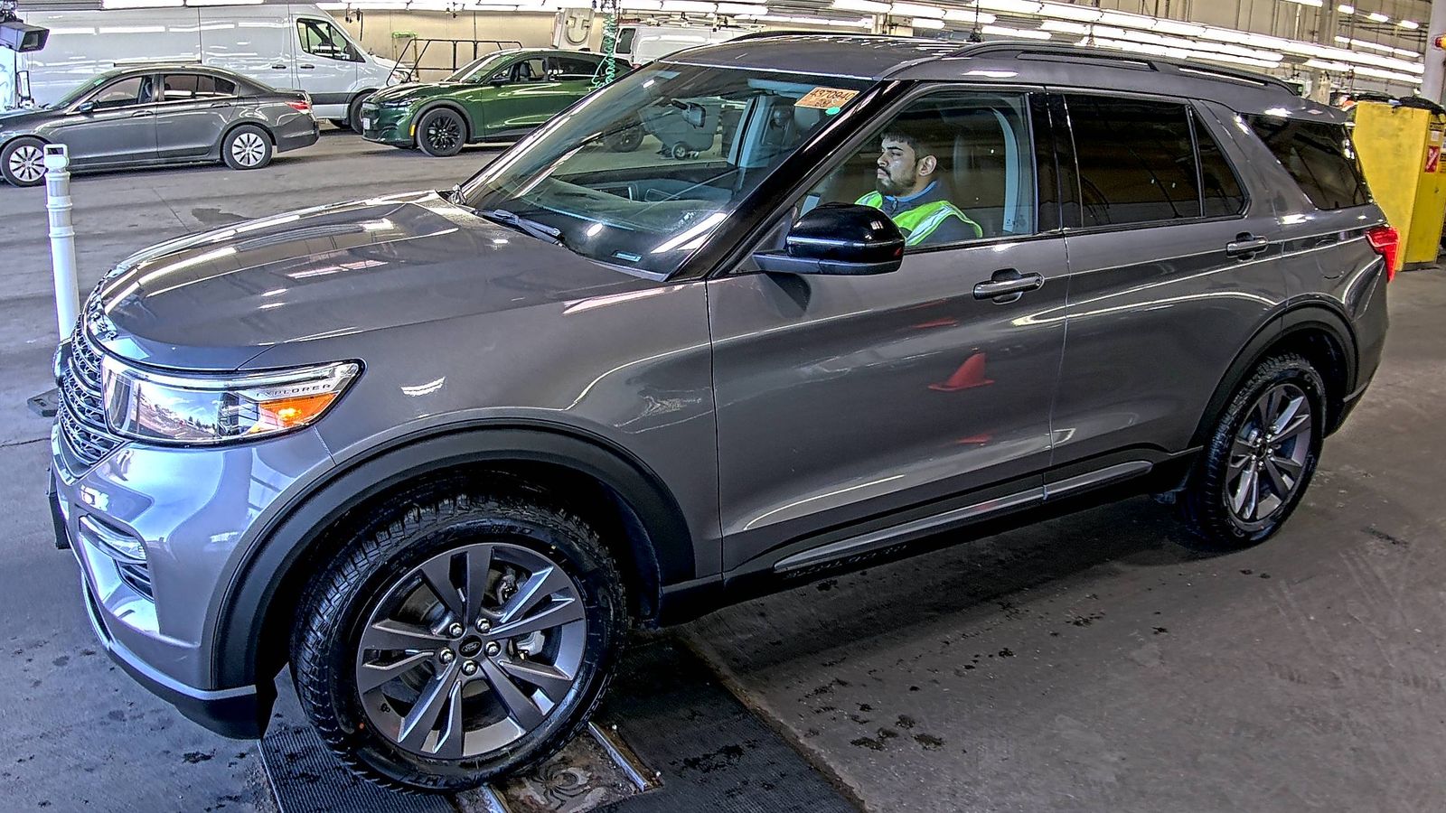 FORD EXPLORER - 1