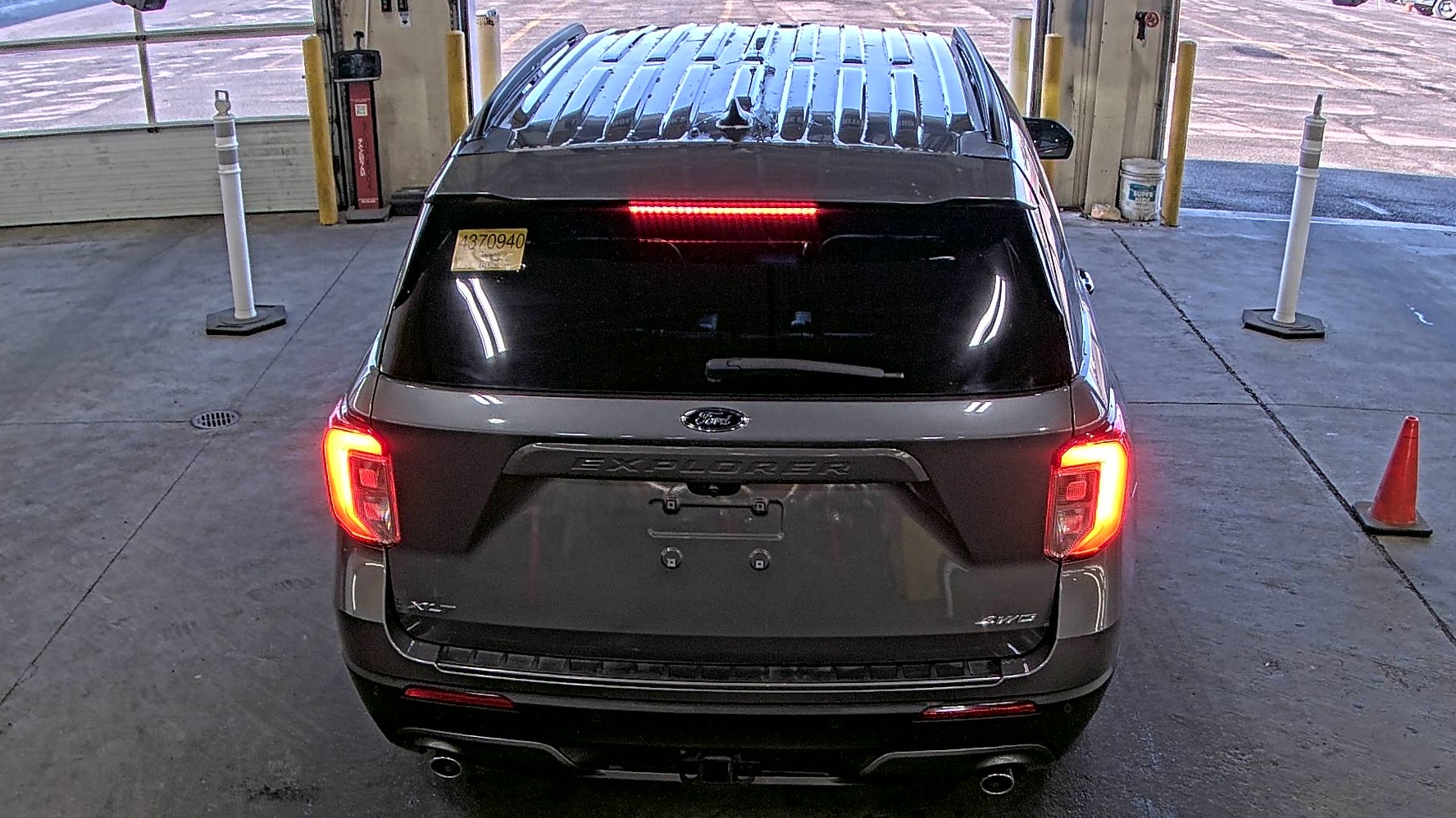 FORD EXPLORER - 6