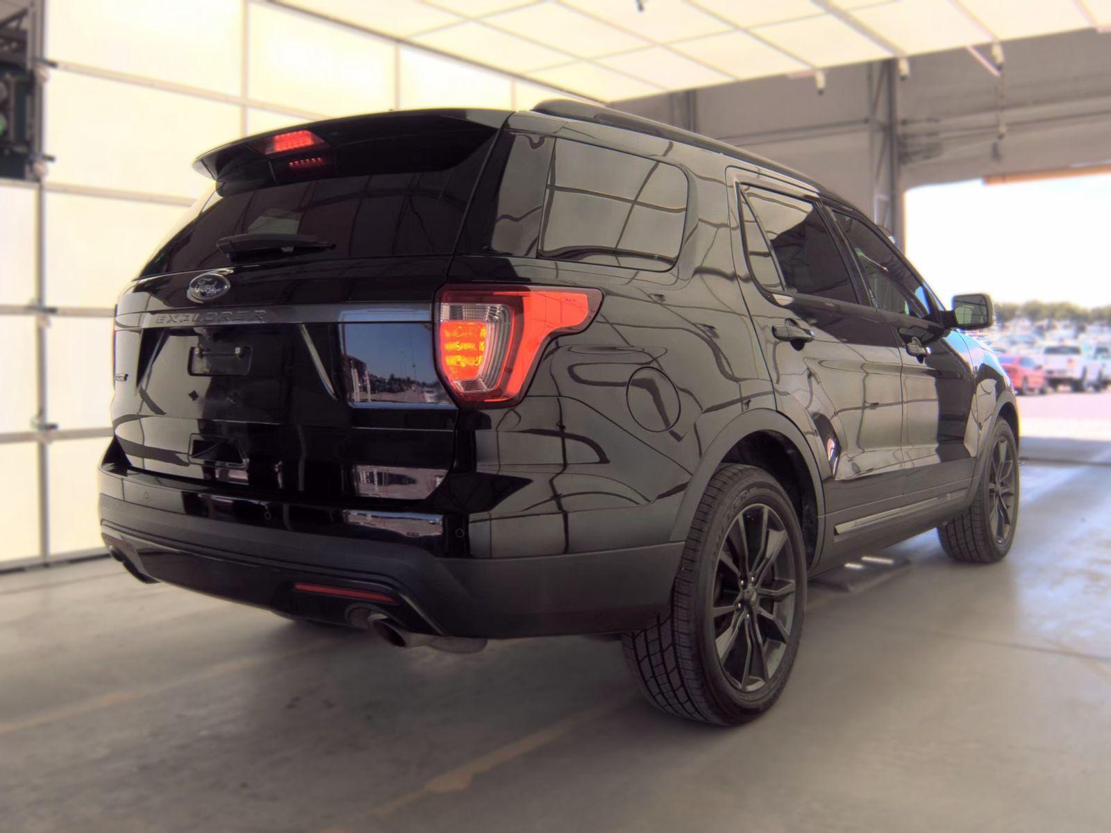 FORD EXPLORER - 6