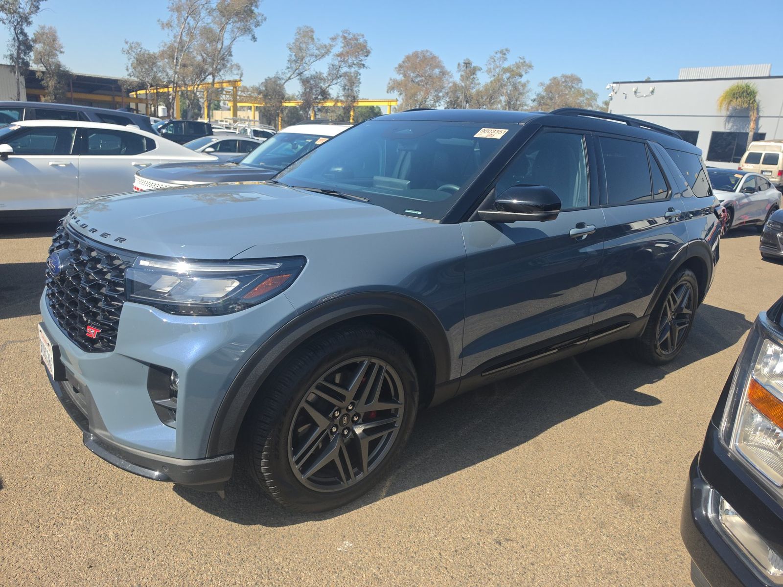 FORD EXPLORER - 1