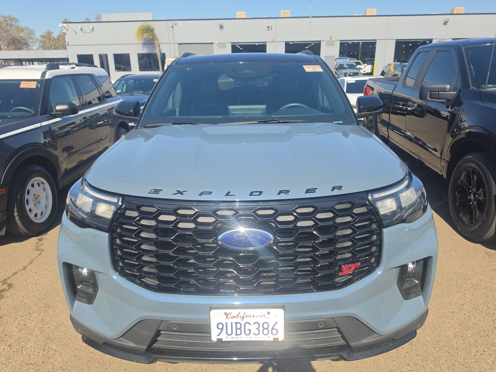 FORD EXPLORER - 3