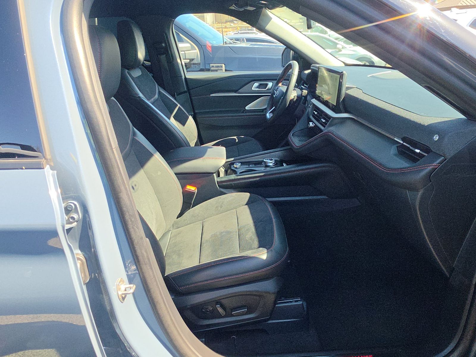 FORD EXPLORER - 9