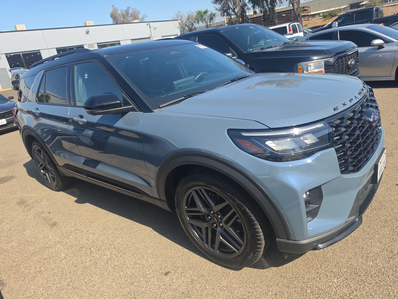 FORD EXPLORER - 4