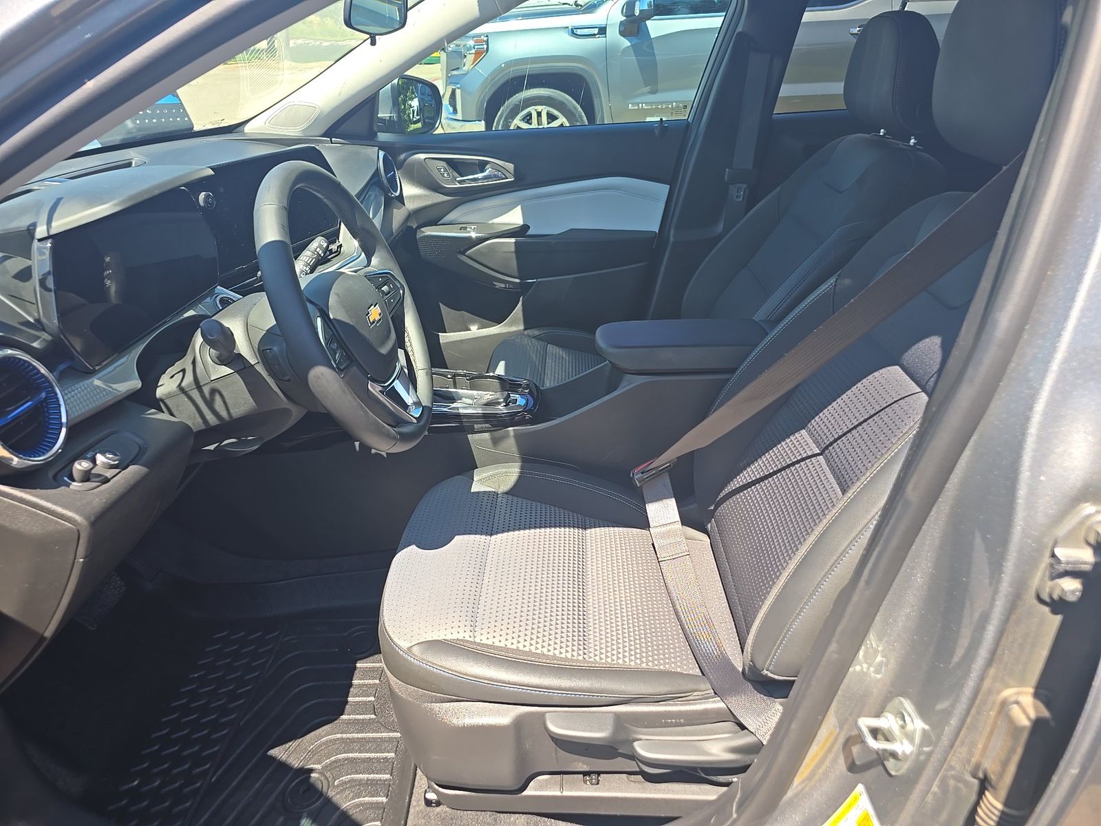 CHEVROLET TRAX - 8