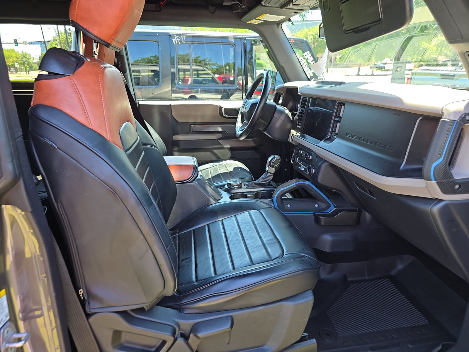 FORD BRONCO - 9