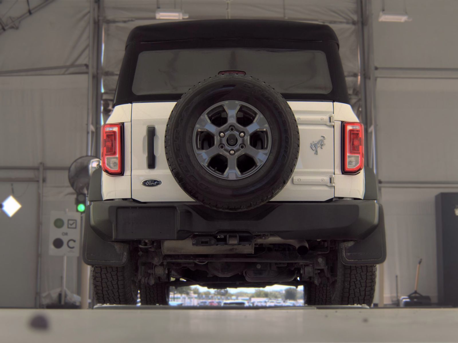 FORD BRONCO - 8