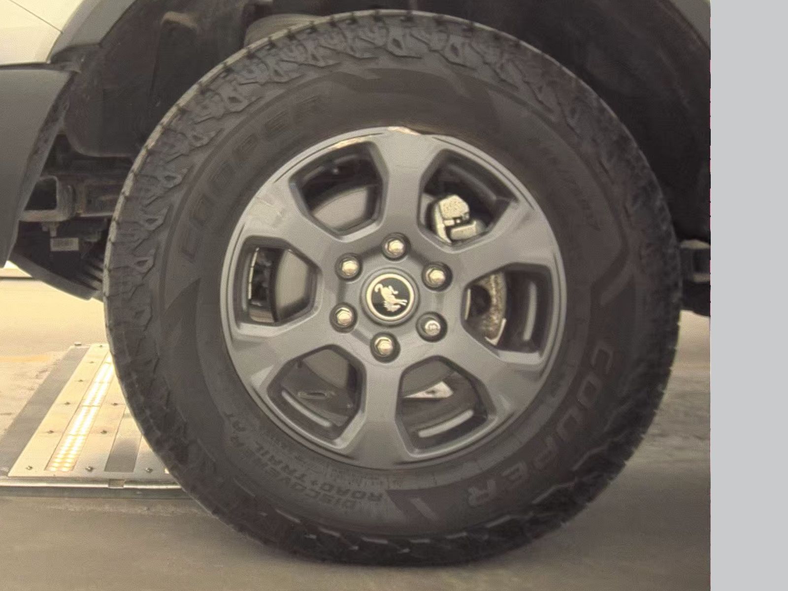 FORD BRONCO - 10