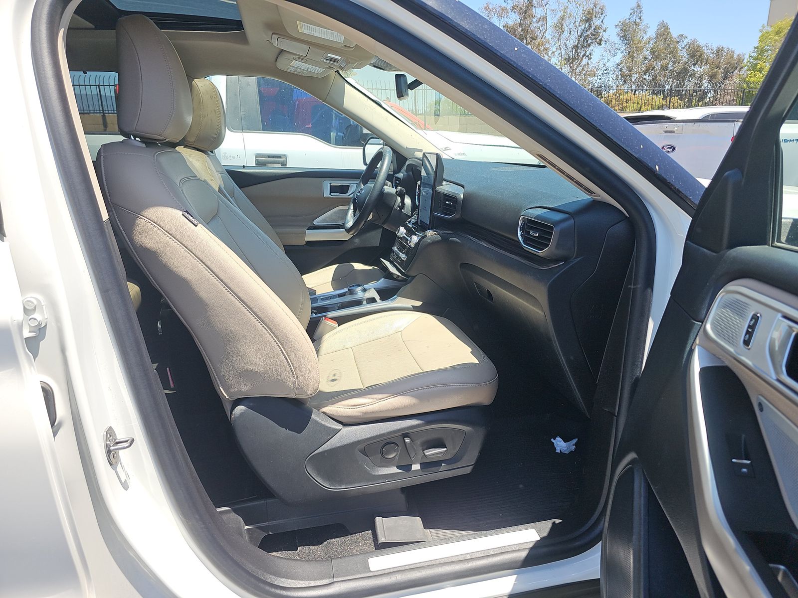 FORD EXPLORER - 9