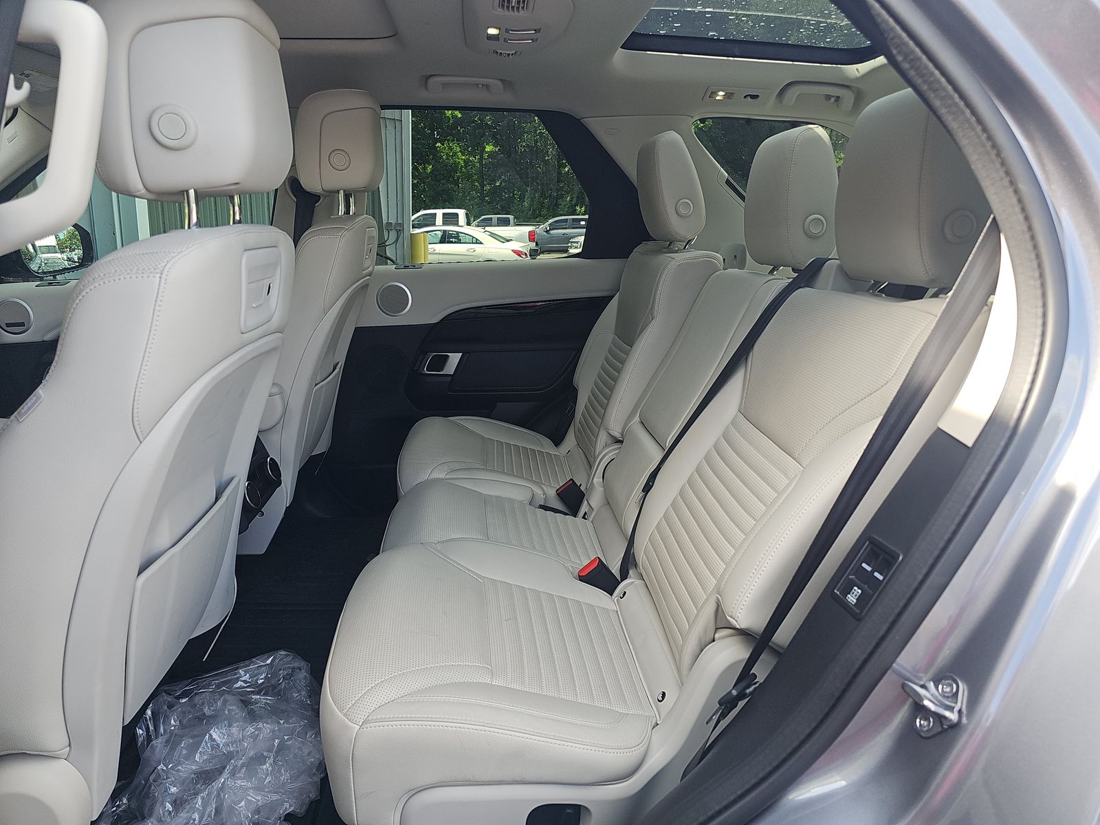 2022 Land Rover Discovery S AWD