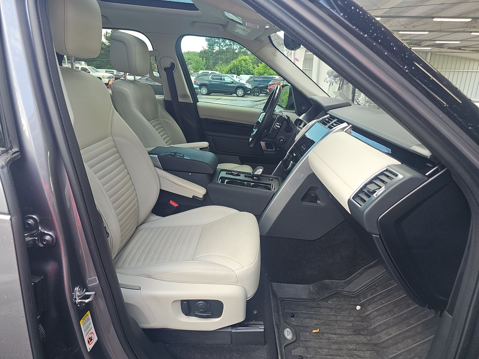2022 Land Rover Discovery S AWD