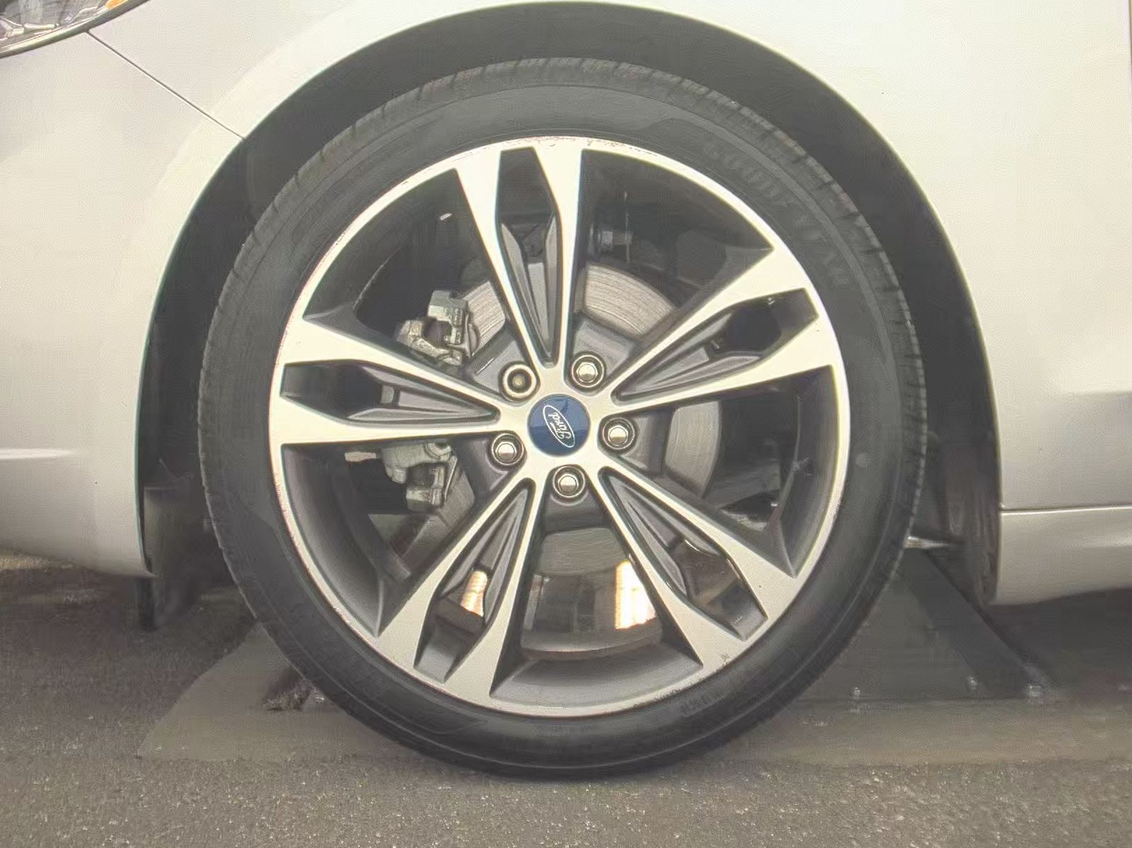 FORD FUSION - 10