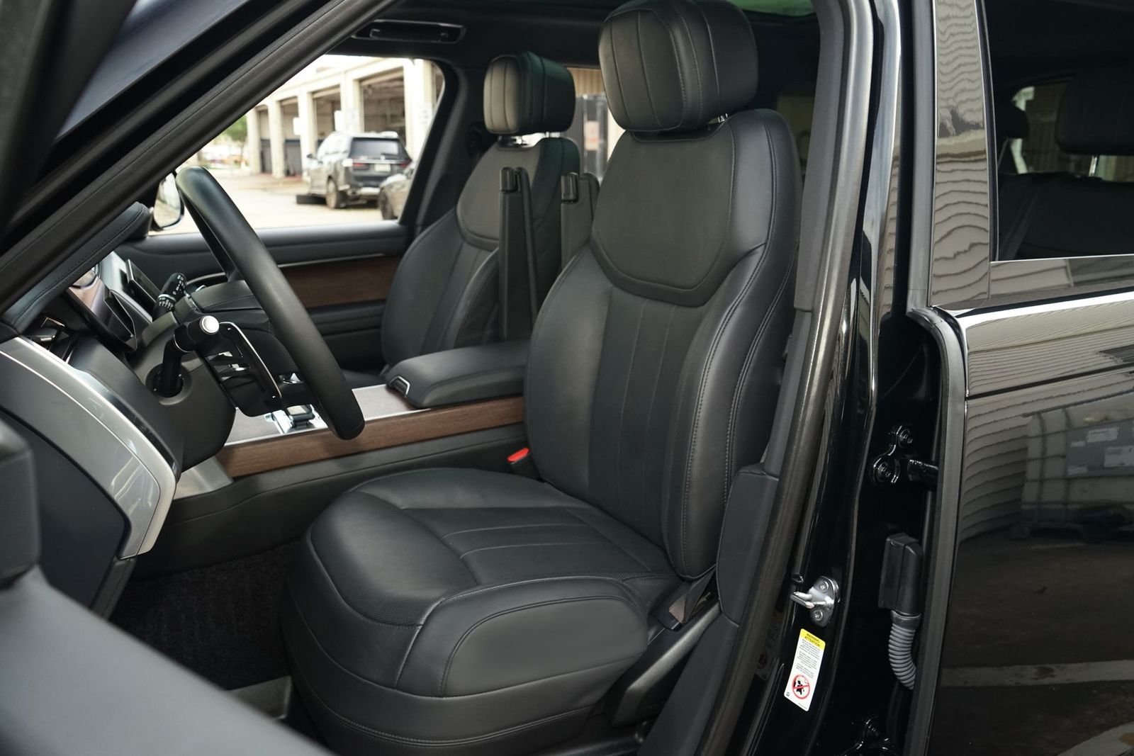 2023 Land Rover Range Rover SE AWD