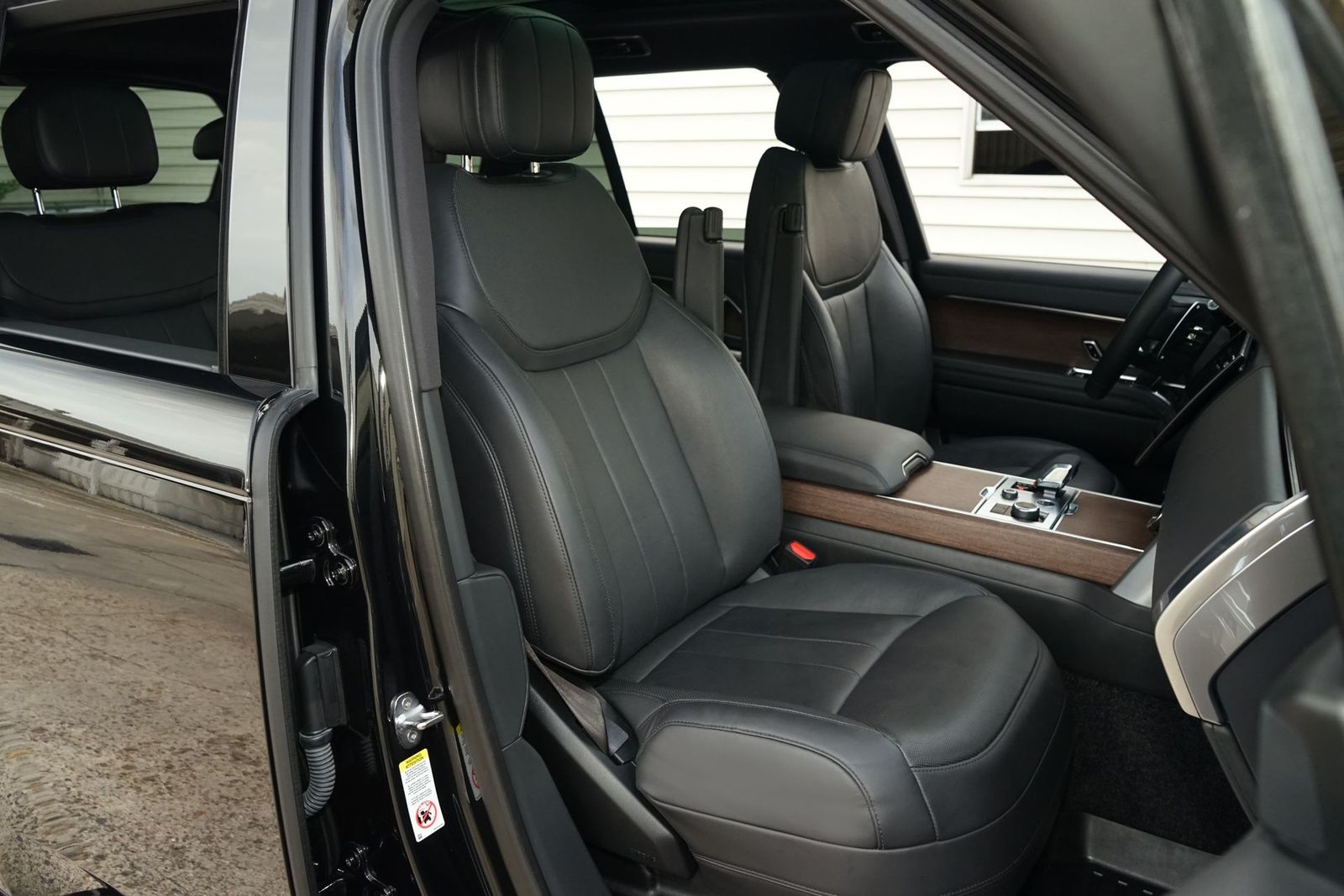 2023 Land Rover Range Rover SE AWD