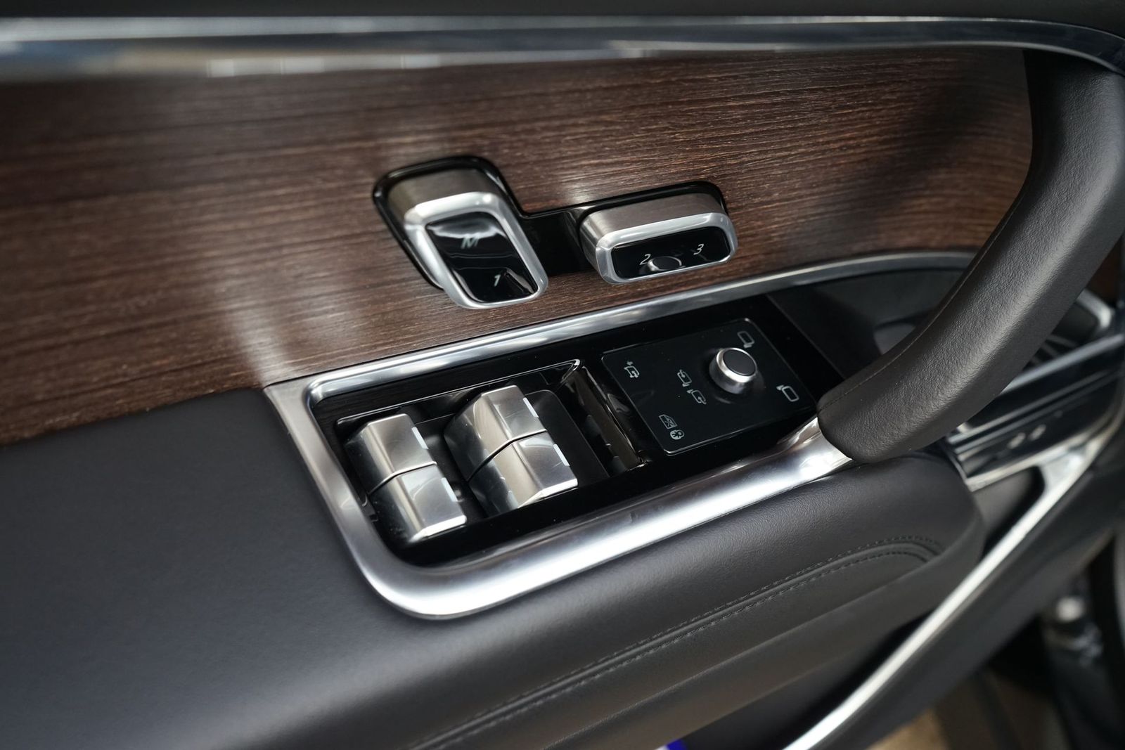 2023 Land Rover Range Rover SE AWD