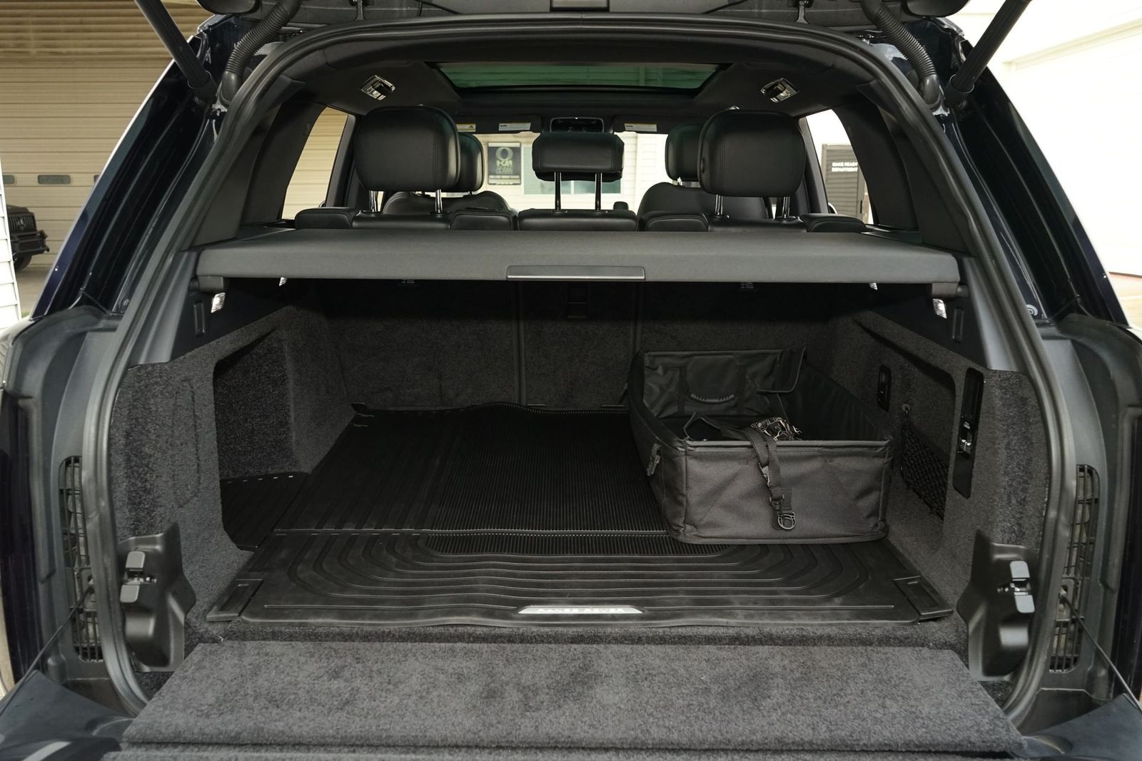 2023 Land Rover Range Rover SE AWD