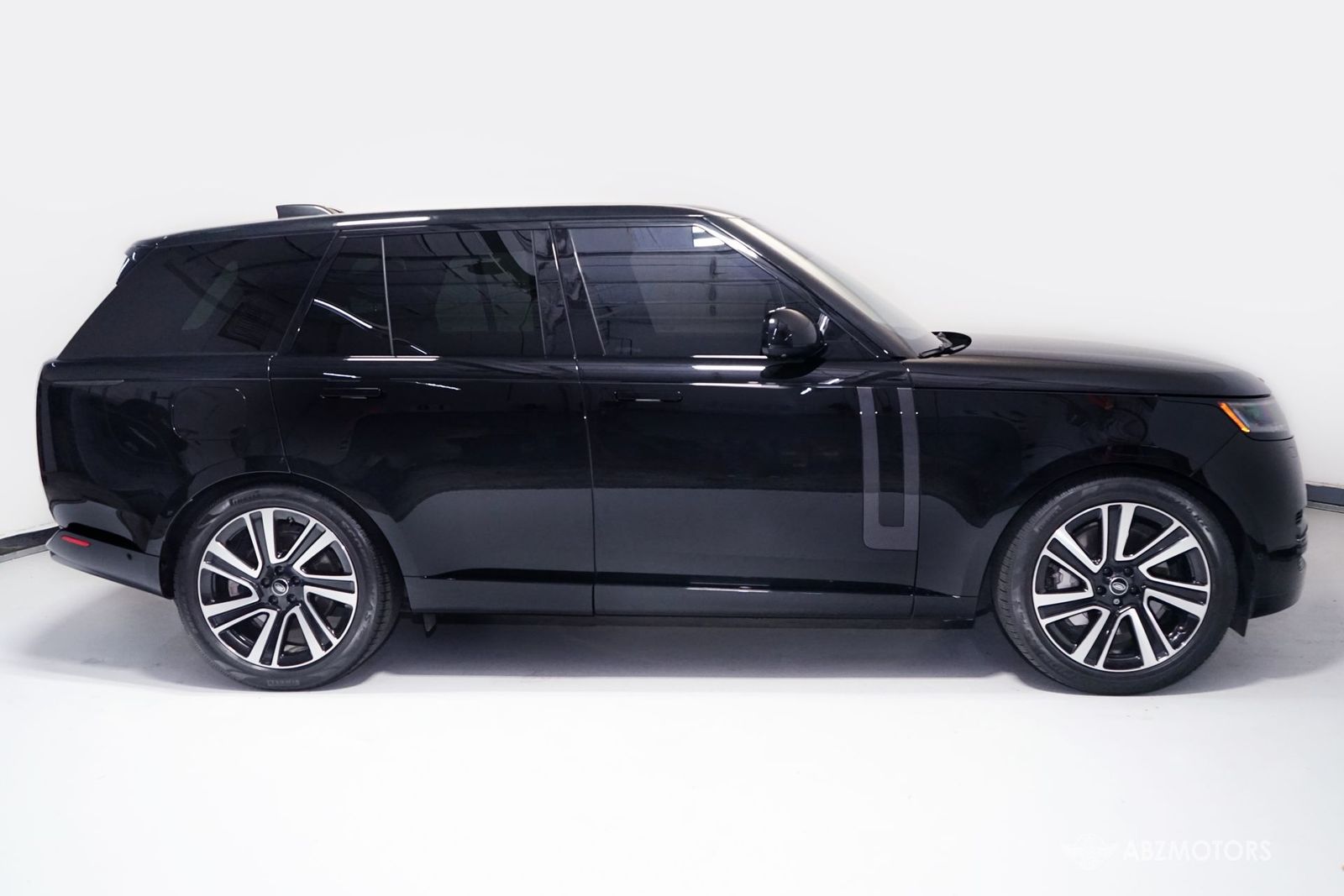 2023 Land Rover Range Rover SE AWD