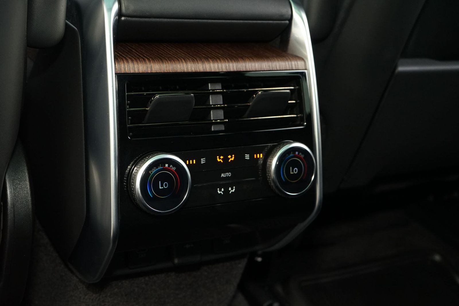 2023 Land Rover Range Rover SE AWD