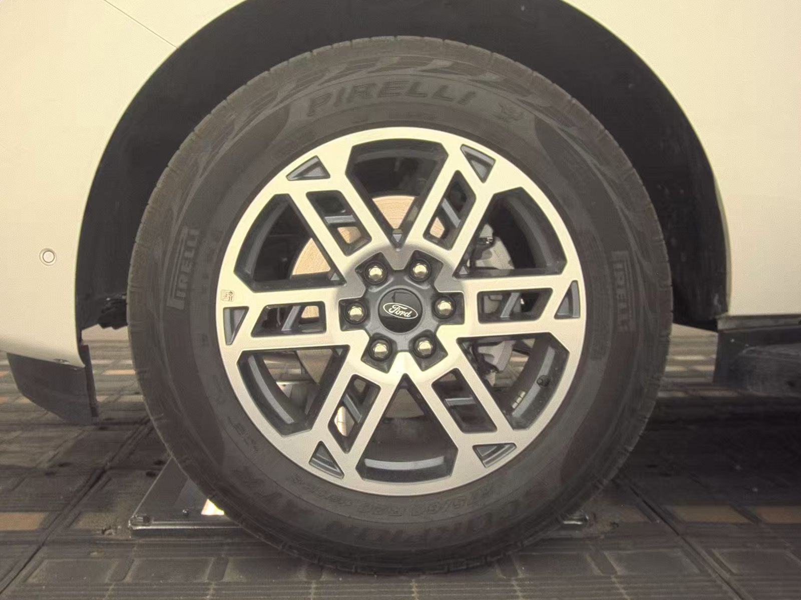 FORD EXPEDITION - 10