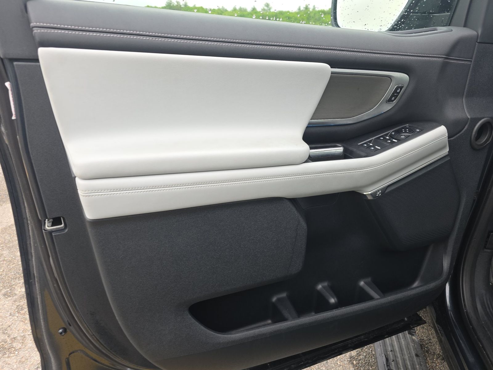 FORD EXPEDITION - 10