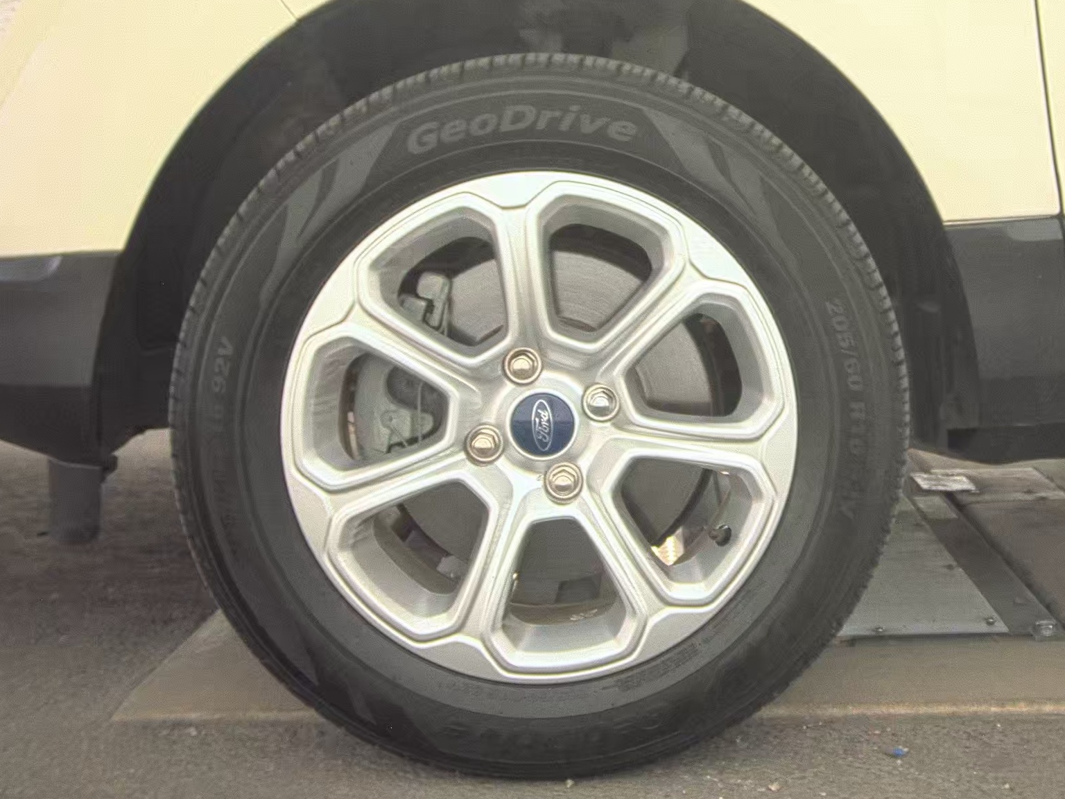 FORD ECOSPORT - 10