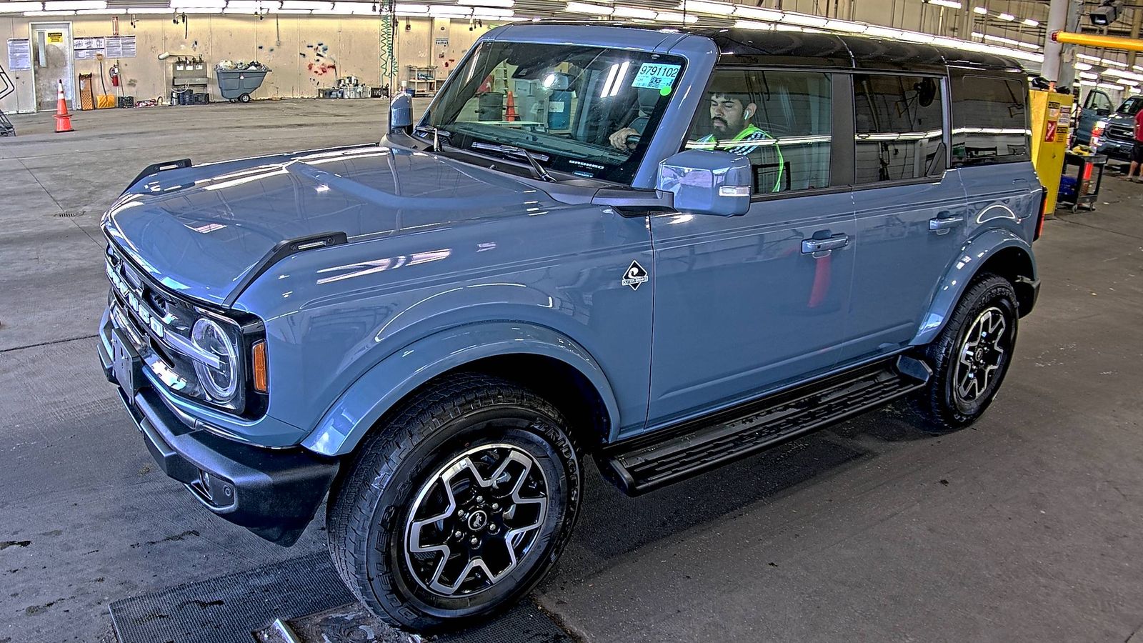 FORD BRONCO - 1