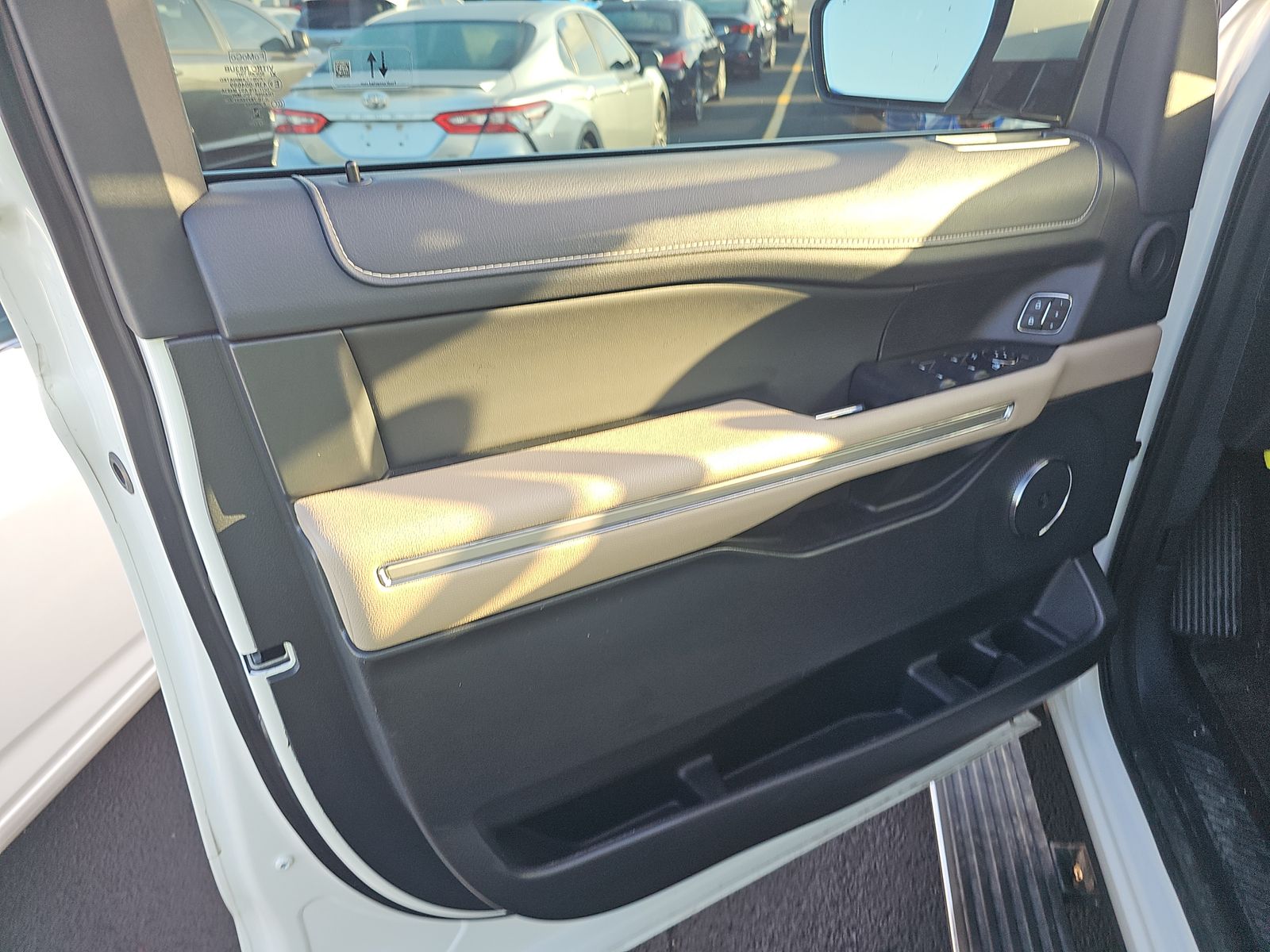 FORD EXPEDITION - 10