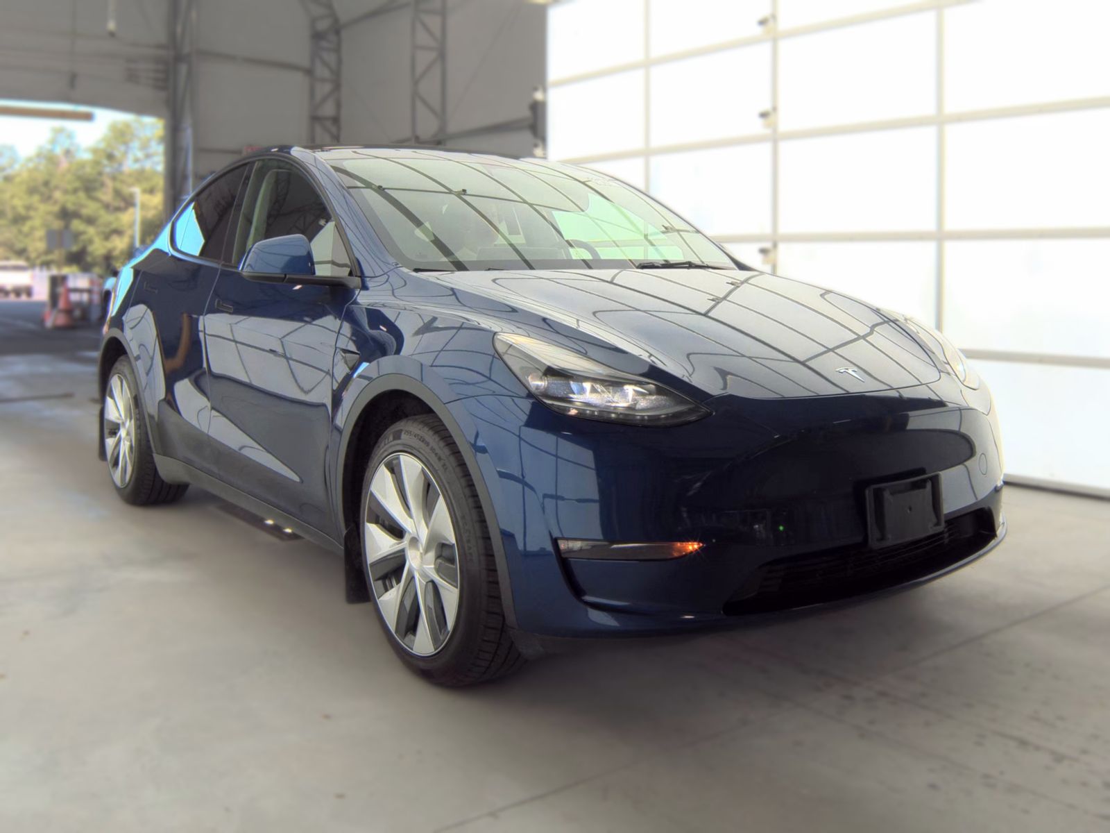 TESLA MODEL Y - 5