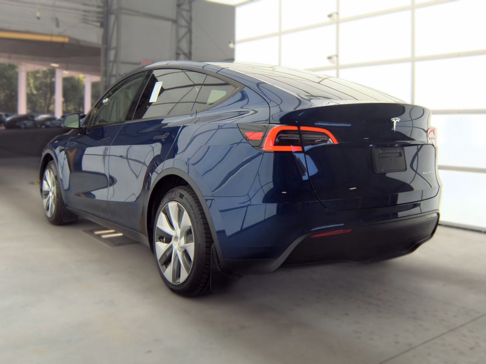TESLA MODEL Y - 9