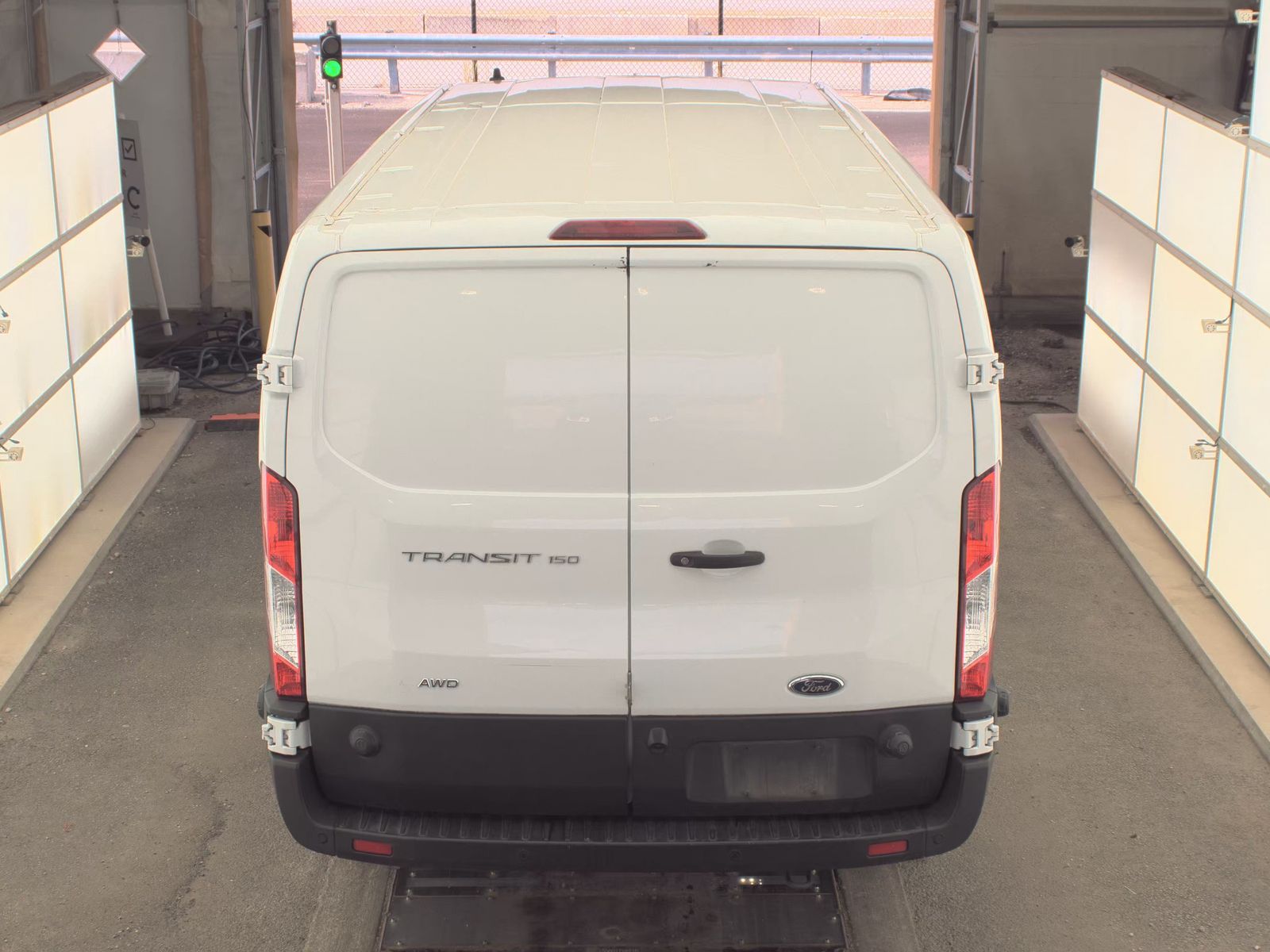 FORD TRANSIT 150 - 7