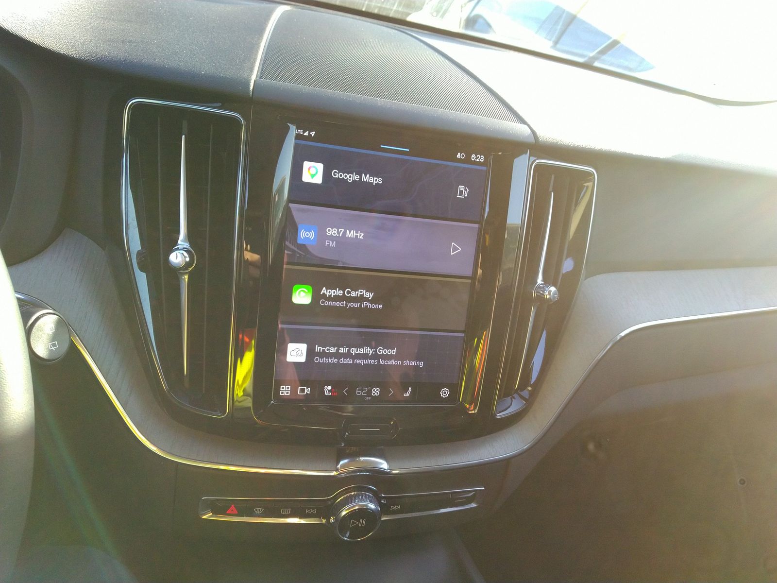2025 Volvo XC60 B5 Plus AWD