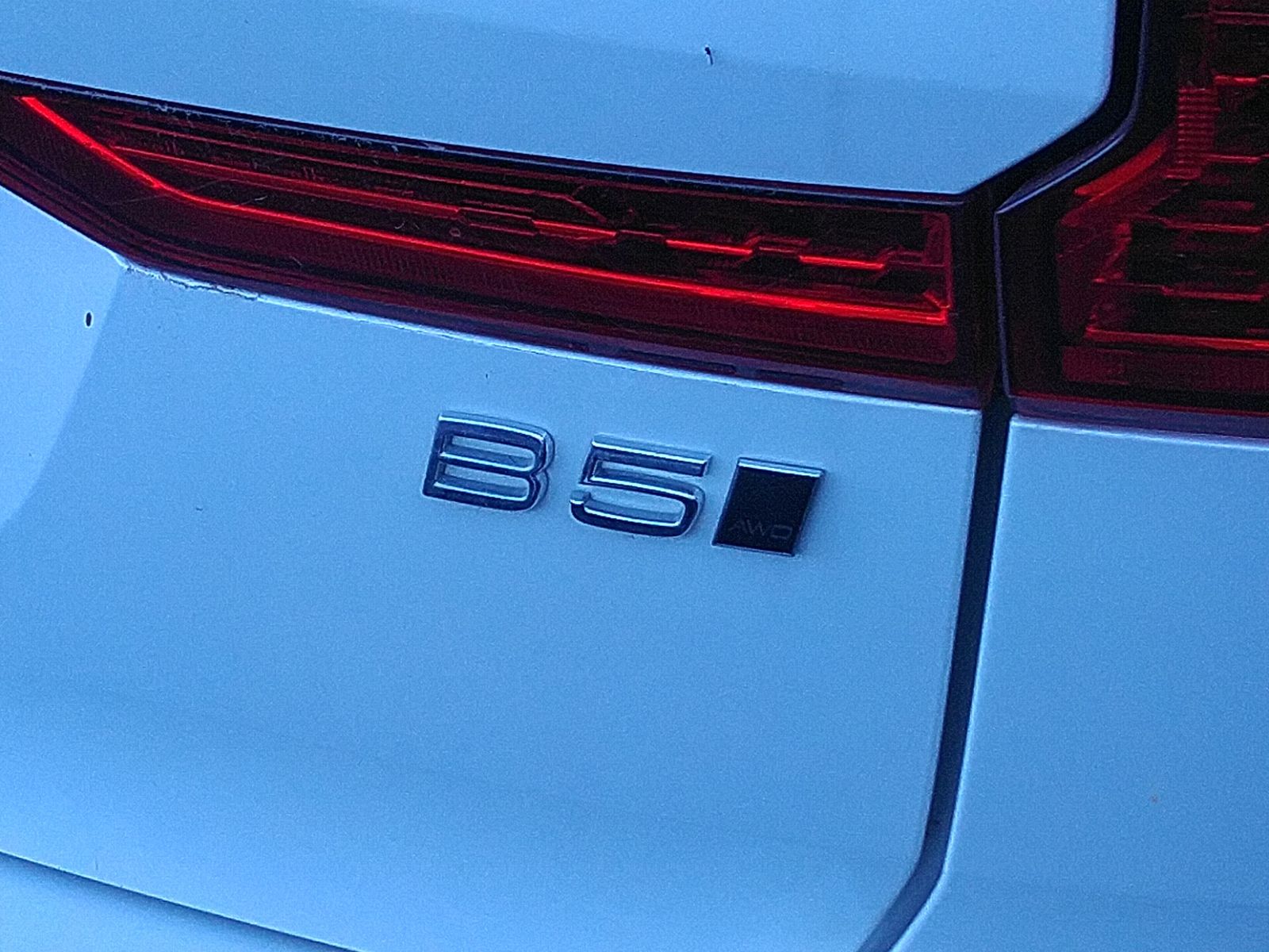2025 Volvo XC60 B5 Plus AWD