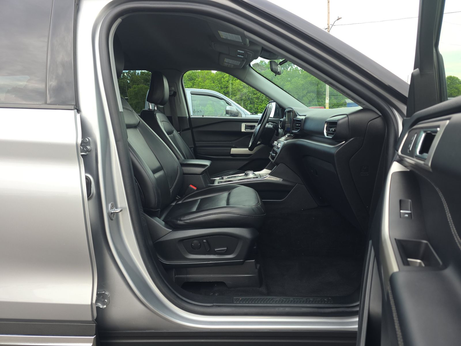 2021 Ford Explorer XLT AWD