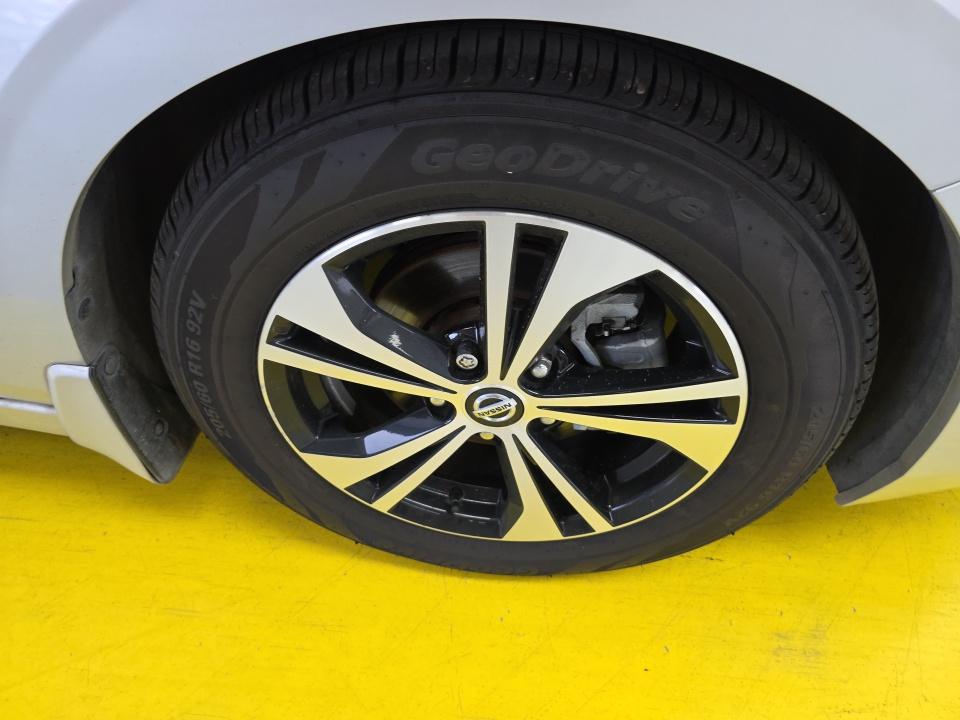 NISSAN SENTRA - 10
