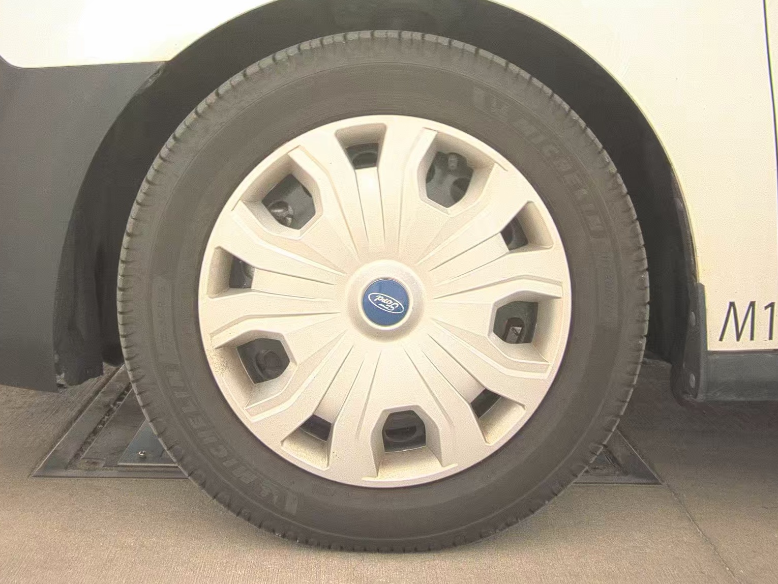 FORD TRANSIT CONNECT - 10
