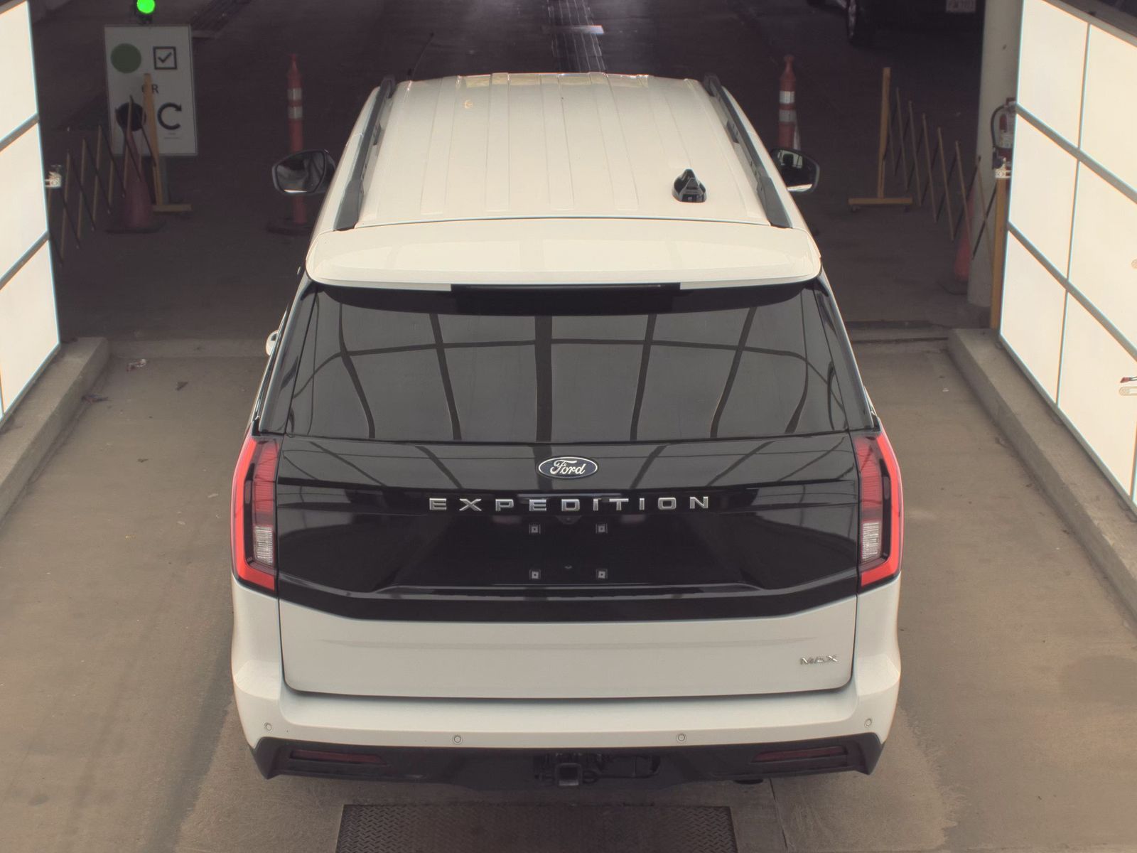 FORD EXPEDITION MAX - 7
