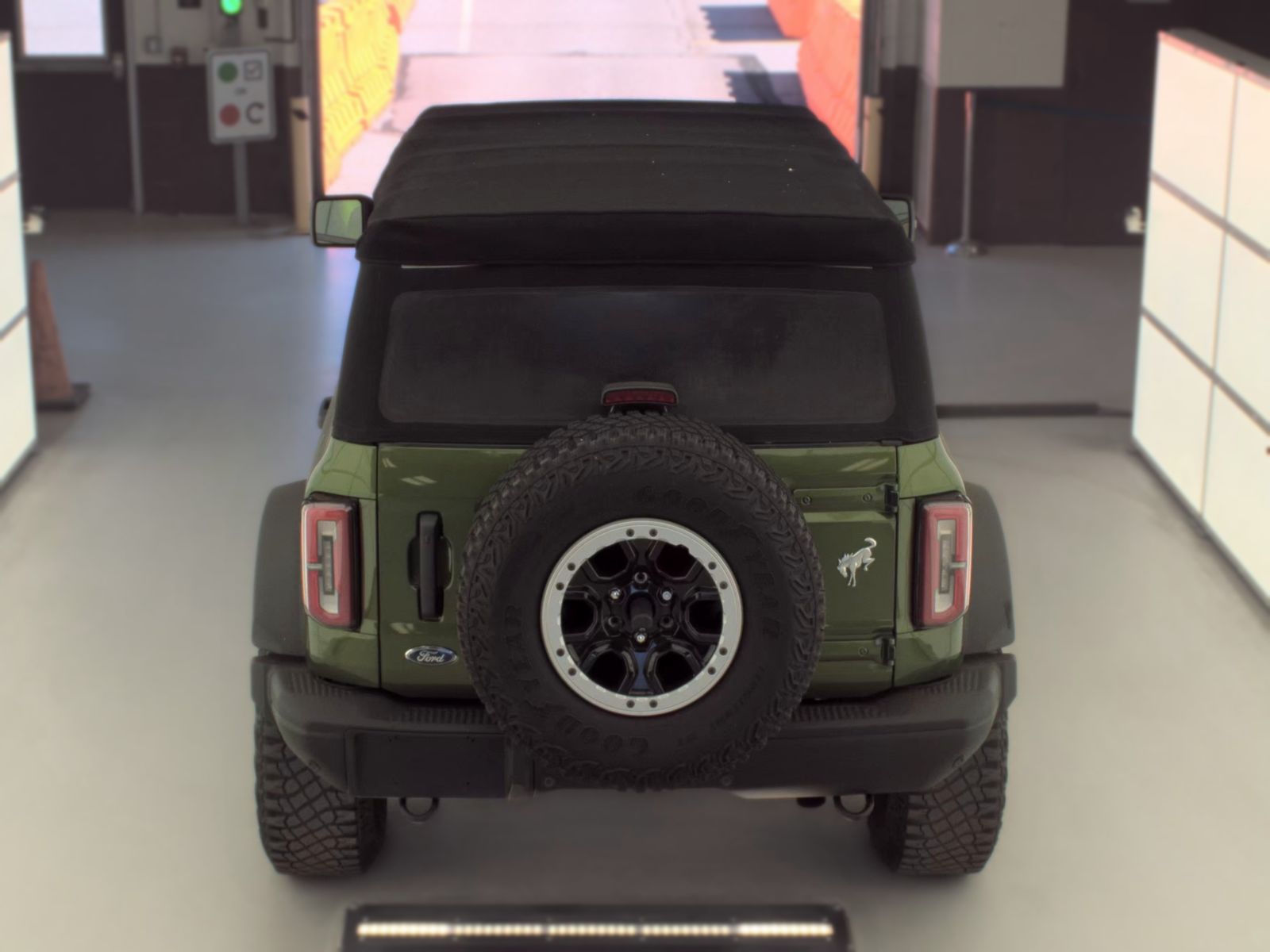 FORD BRONCO - 7
