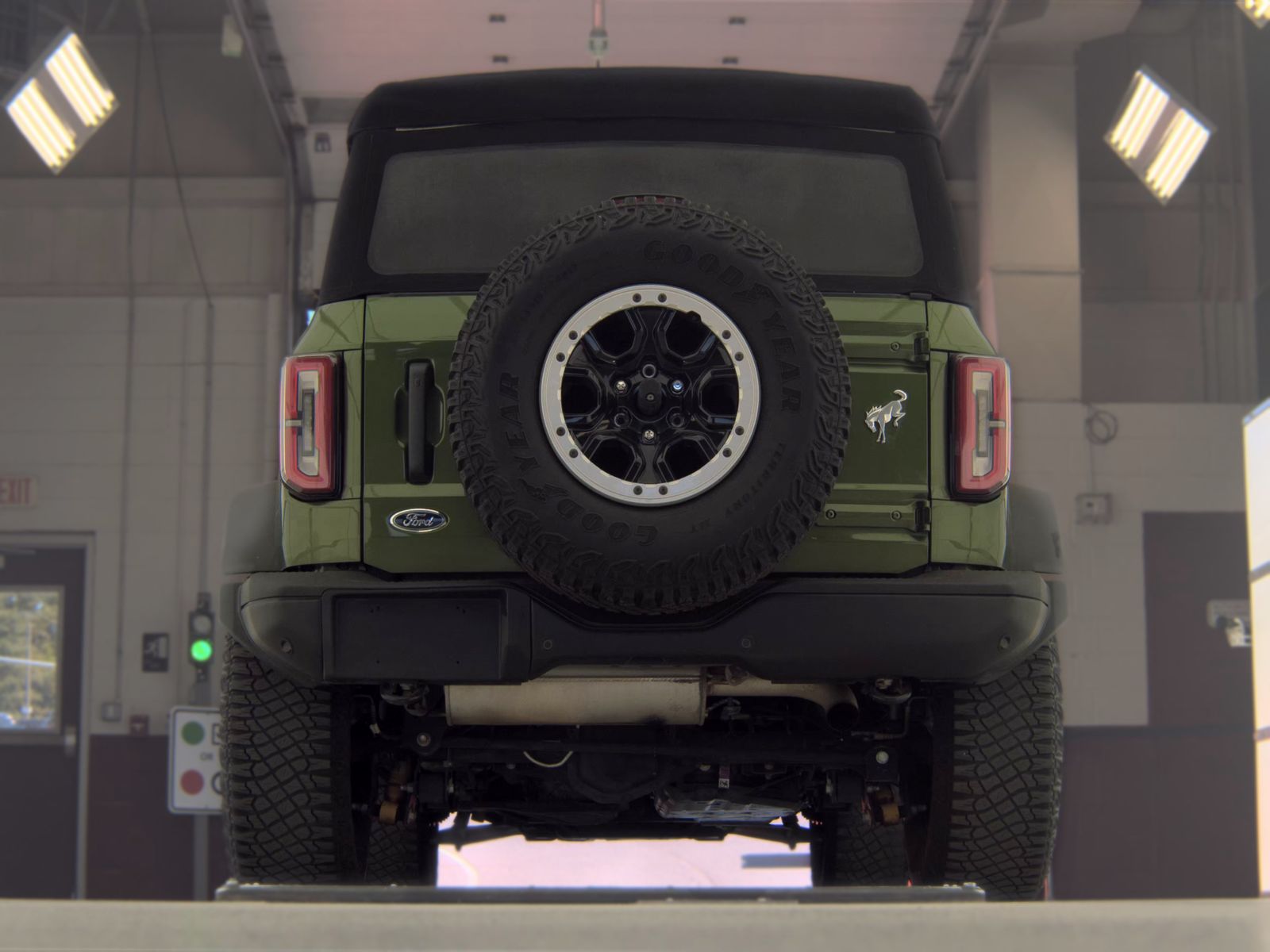 FORD BRONCO - 8