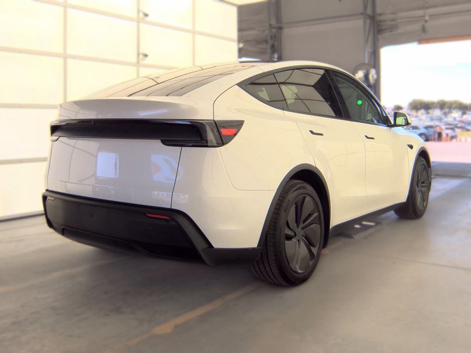 TESLA MODEL Y - 6