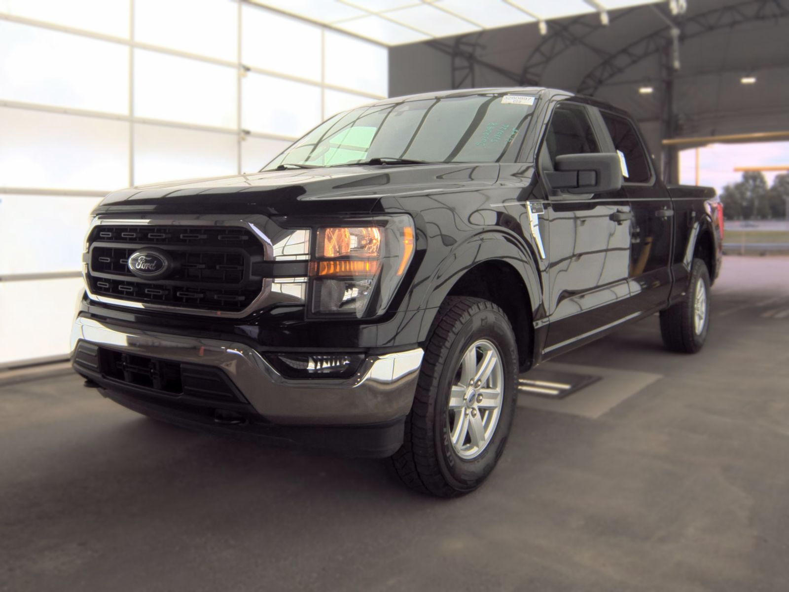 2023 Ford F-150 XLT AWD