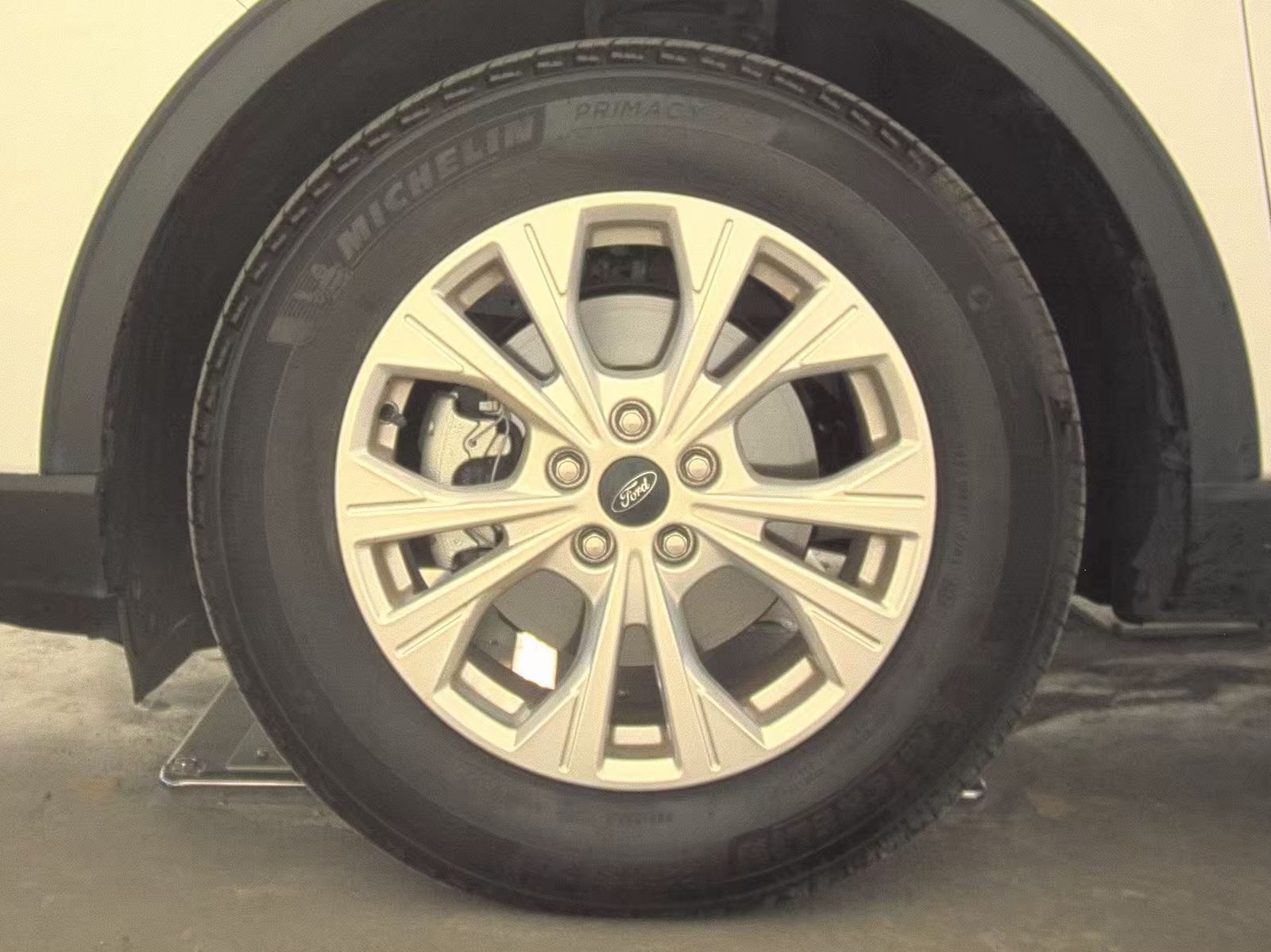 FORD ESCAPE - 10