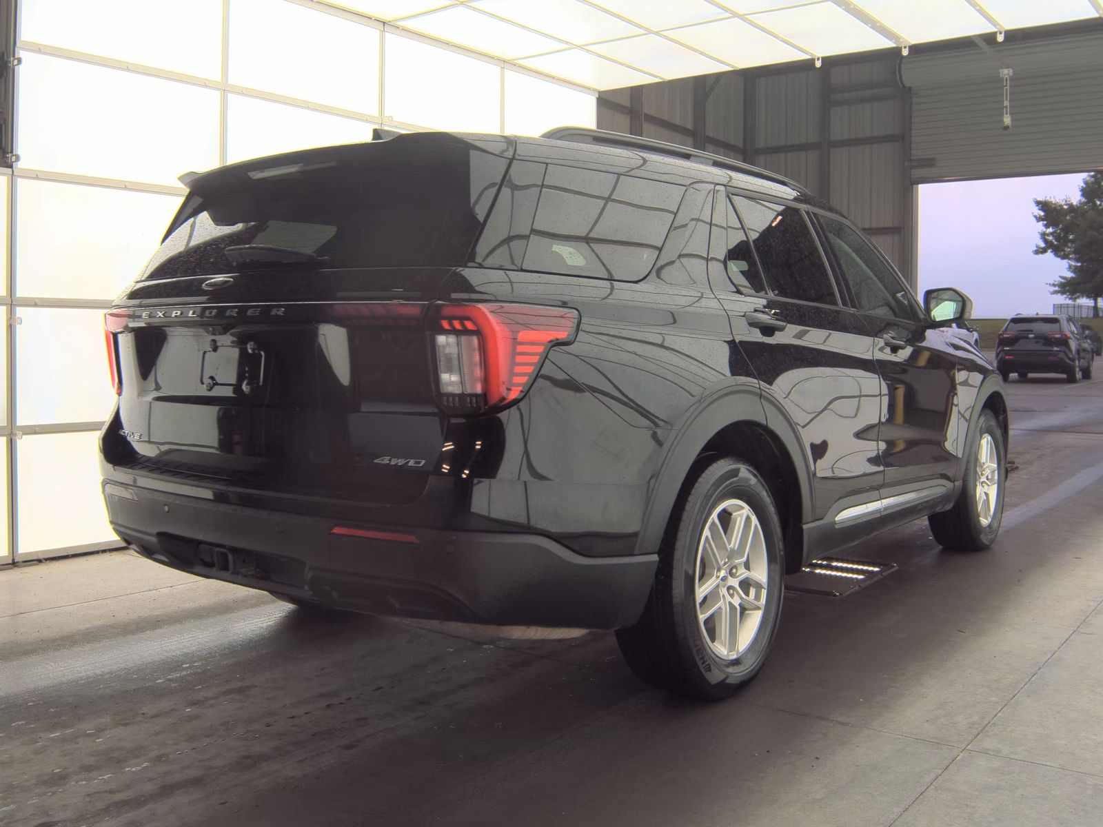 FORD EXPLORER - 6