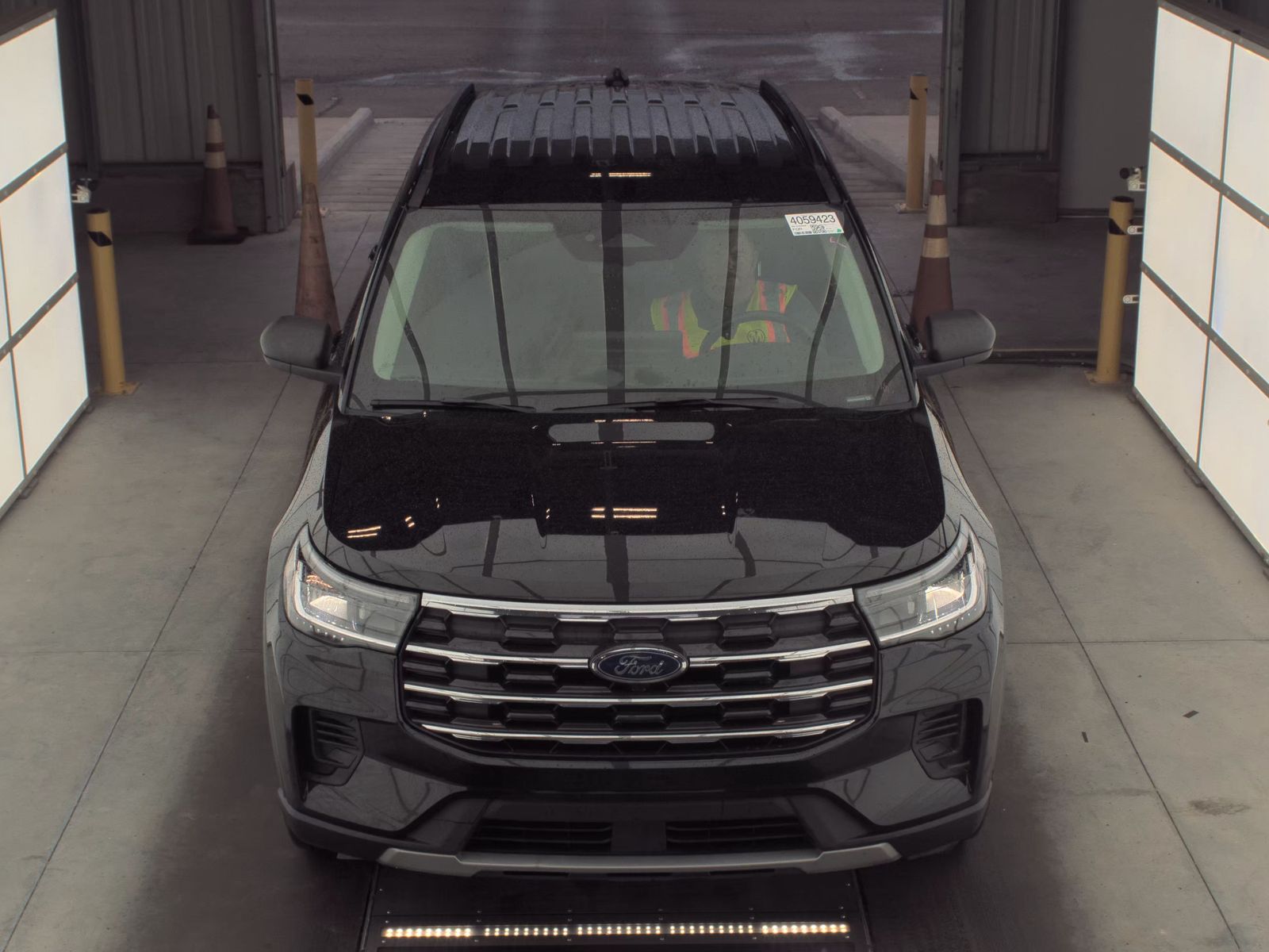 FORD EXPLORER - 3